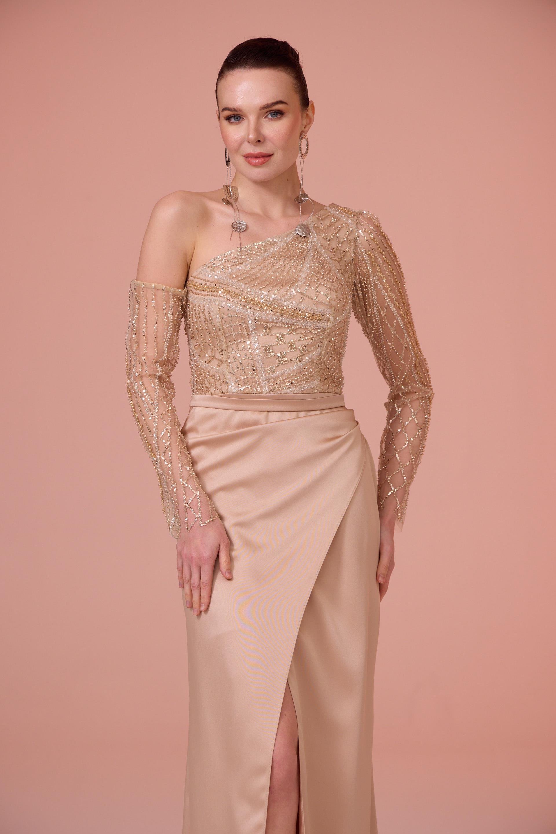 58534-9CARMENCarmen Gold Üstü Payetli Tek Kol Saten Abiye Elbise
