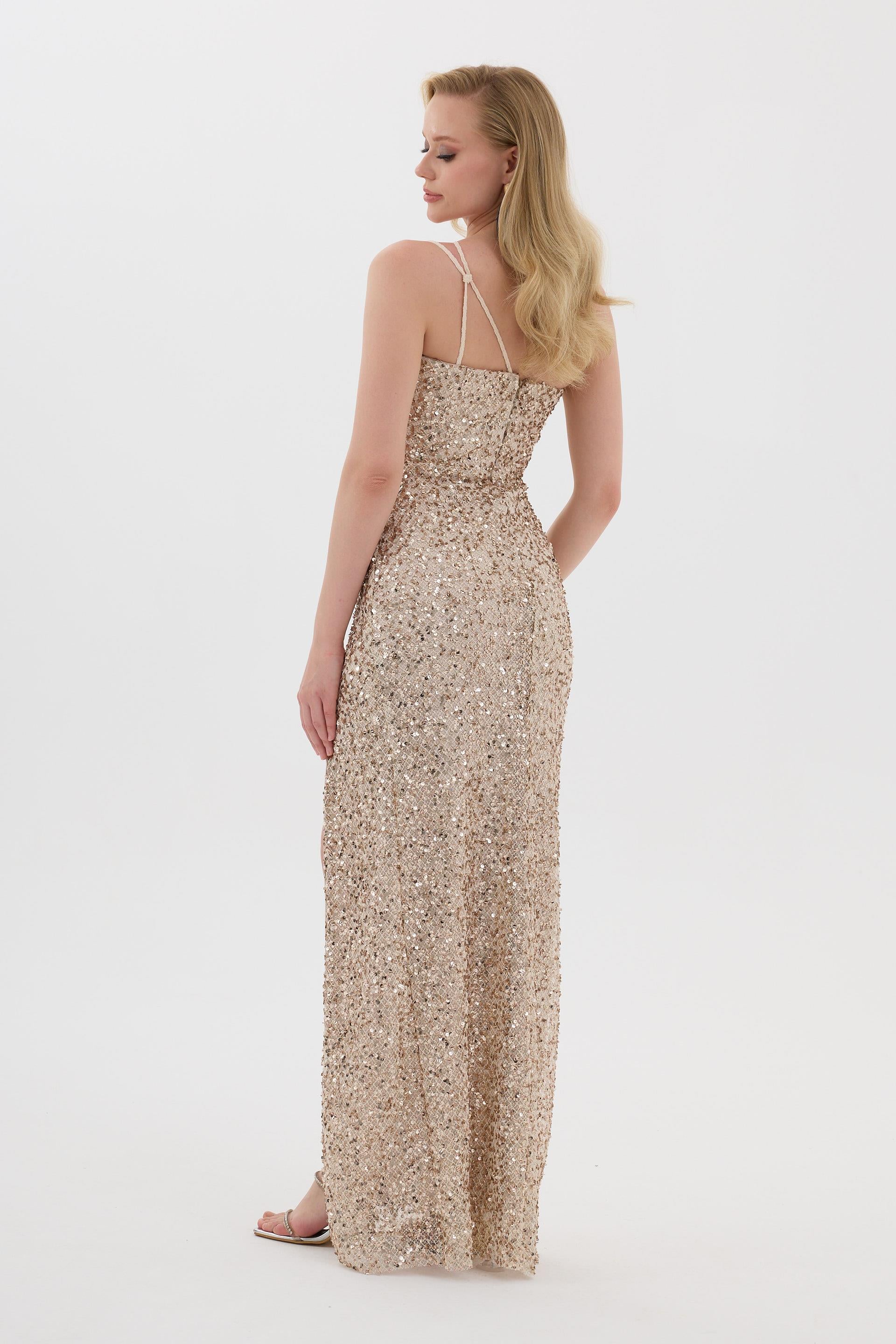 58548-9CARMENCarmen Gold Yırtmaçlı Payetli Abiye Elbise