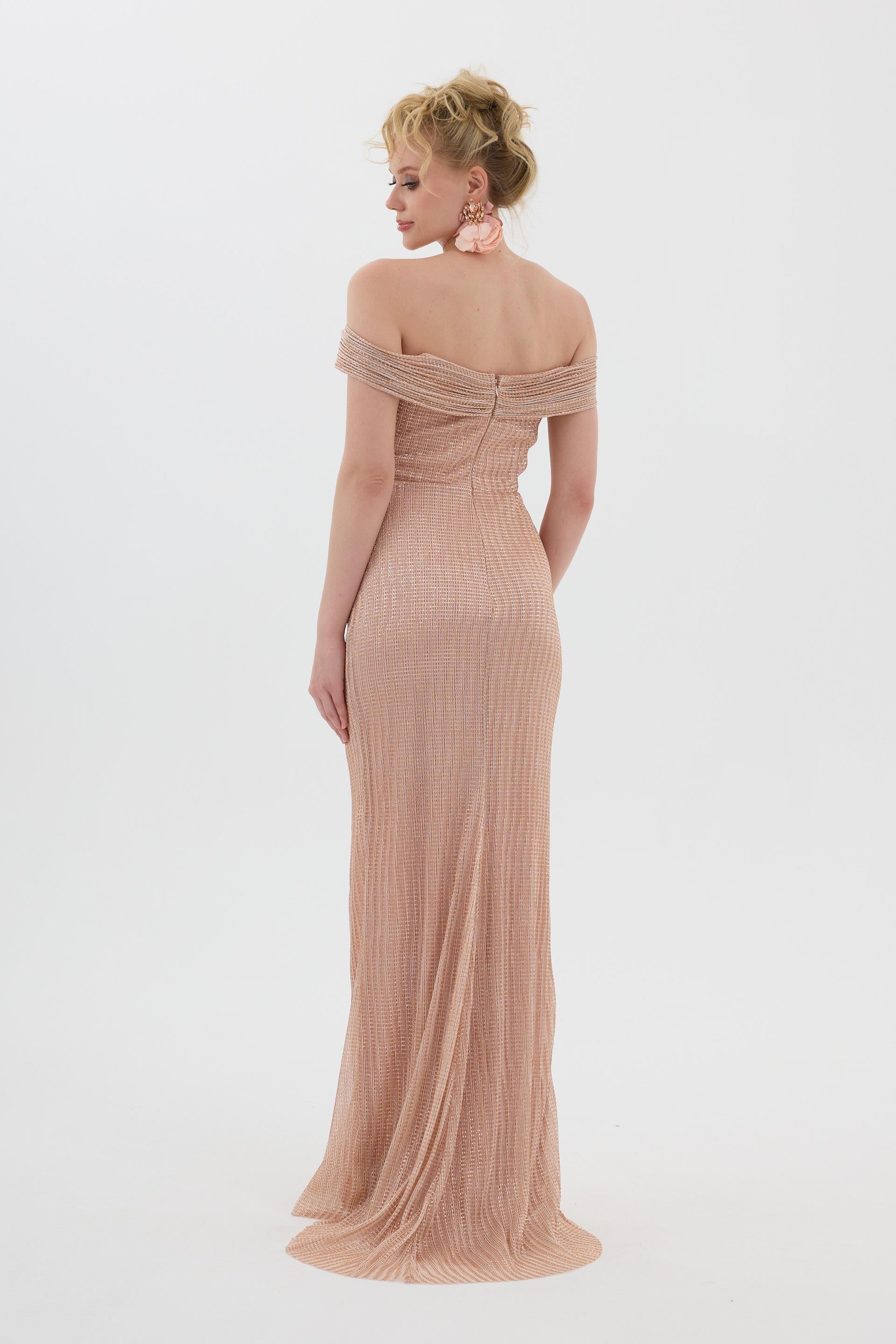 58549-9CARMENCarmen Gold Yırtmaçlı Simli Pilise Abiye Elbise