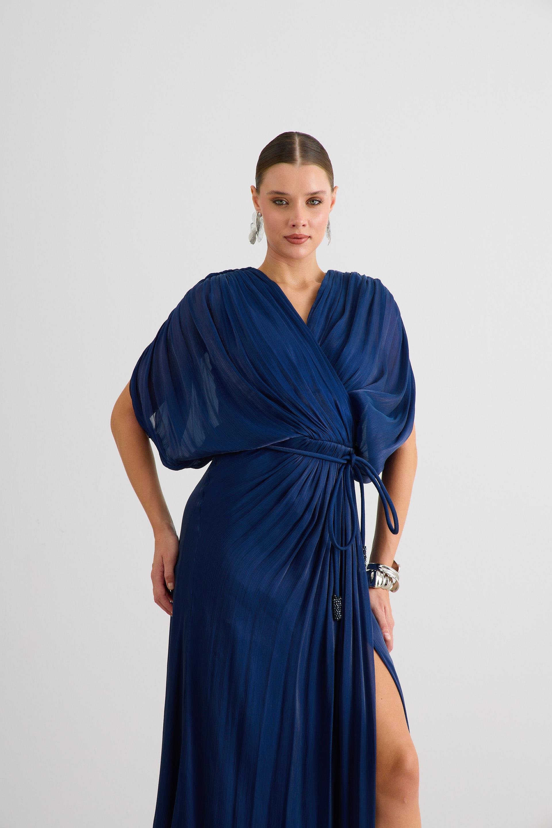 58574-14CARMENCarmen Lacivert Yırtmaçlı Kemerli Organze Abiye Elbise