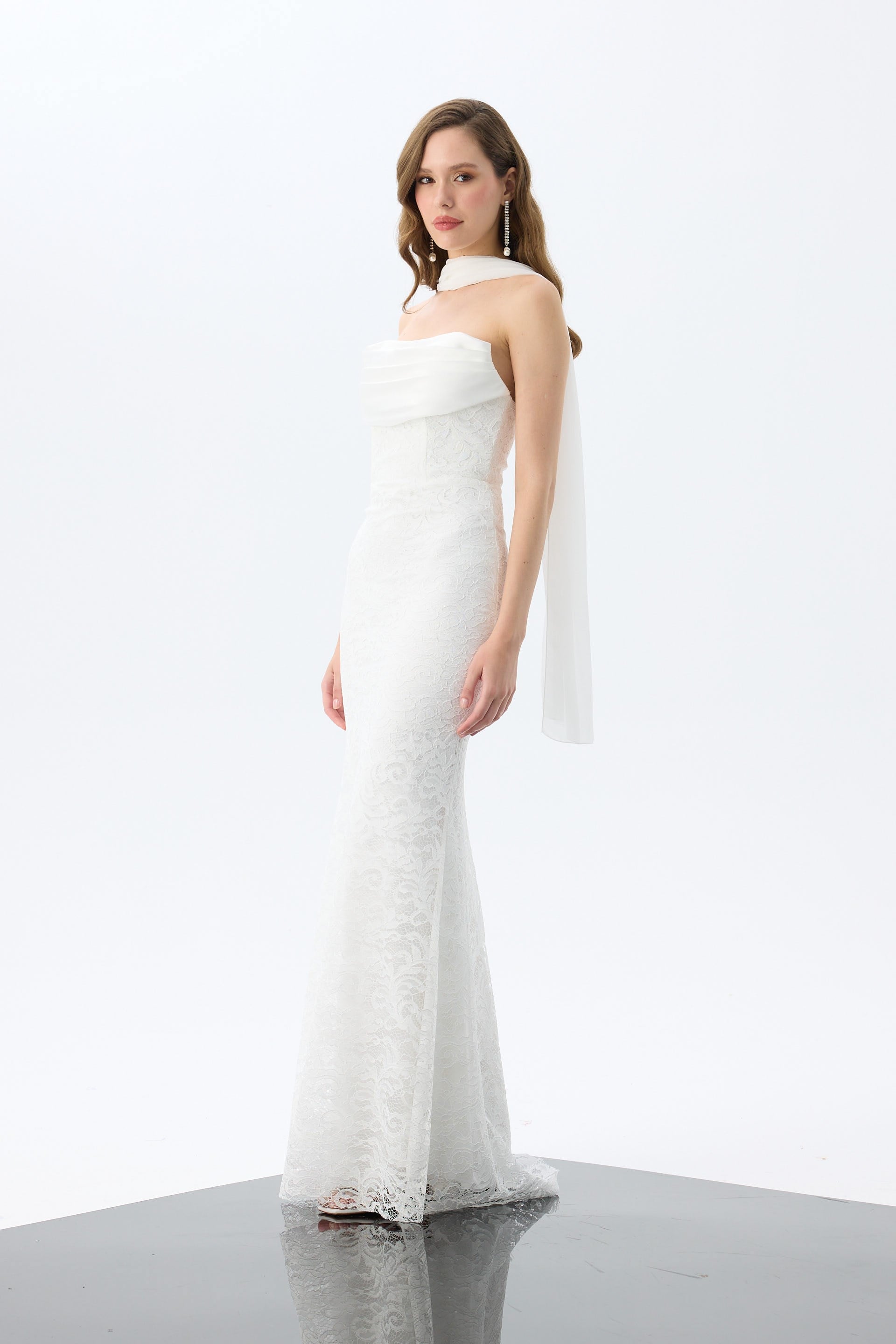58583-2CARMENCarmen Beyaz Şallı Straplez Dantelli Nikah Elbisesi