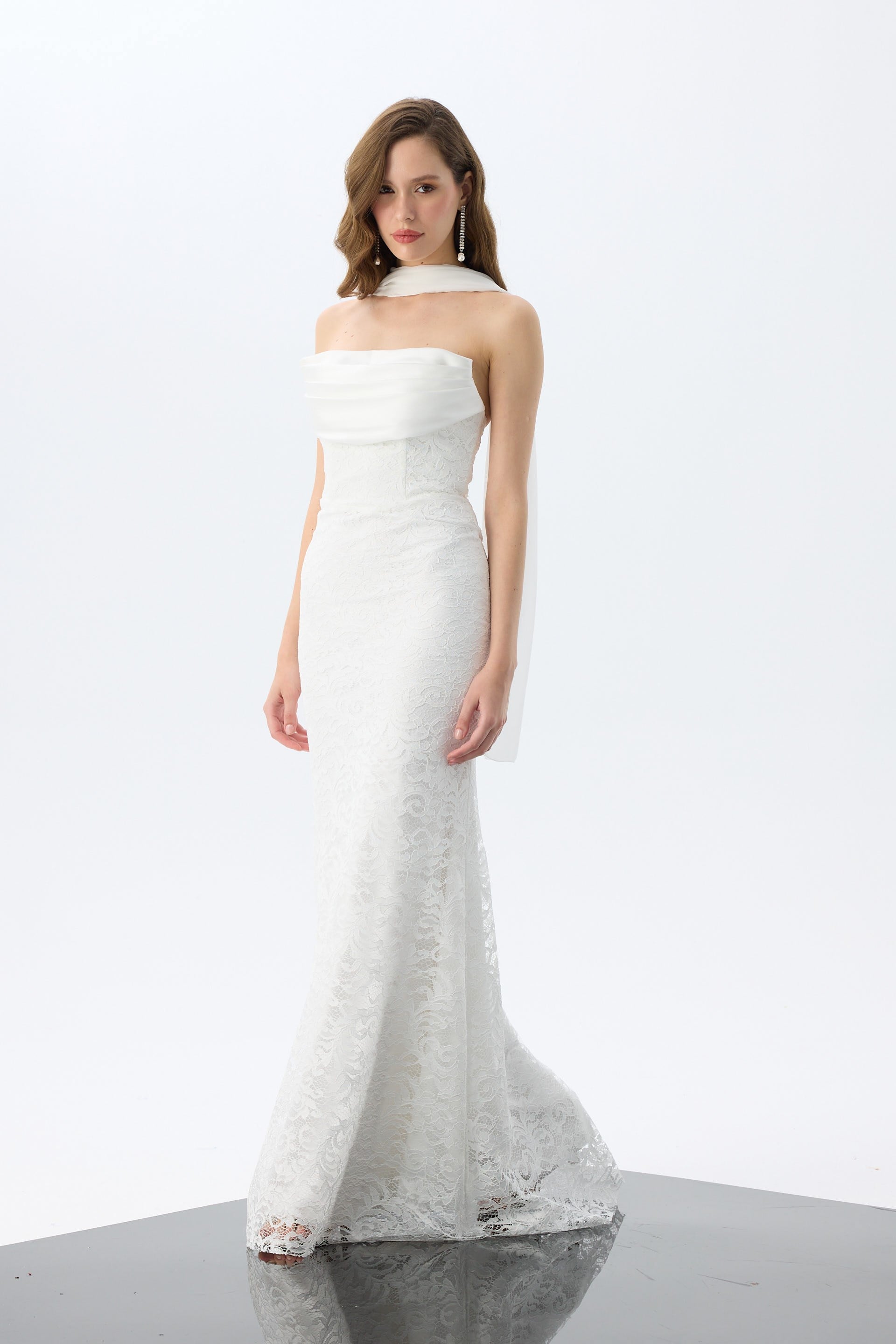 58583-2CARMENCarmen Beyaz Şallı Straplez Dantelli Nikah Elbisesi