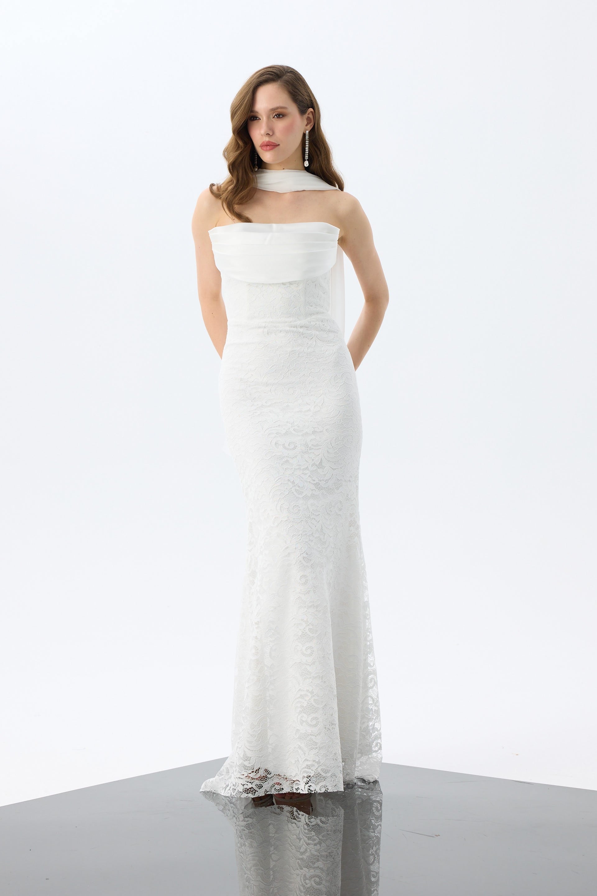 58583-2CARMENCarmen Beyaz Şallı Straplez Dantelli Nikah Elbisesi