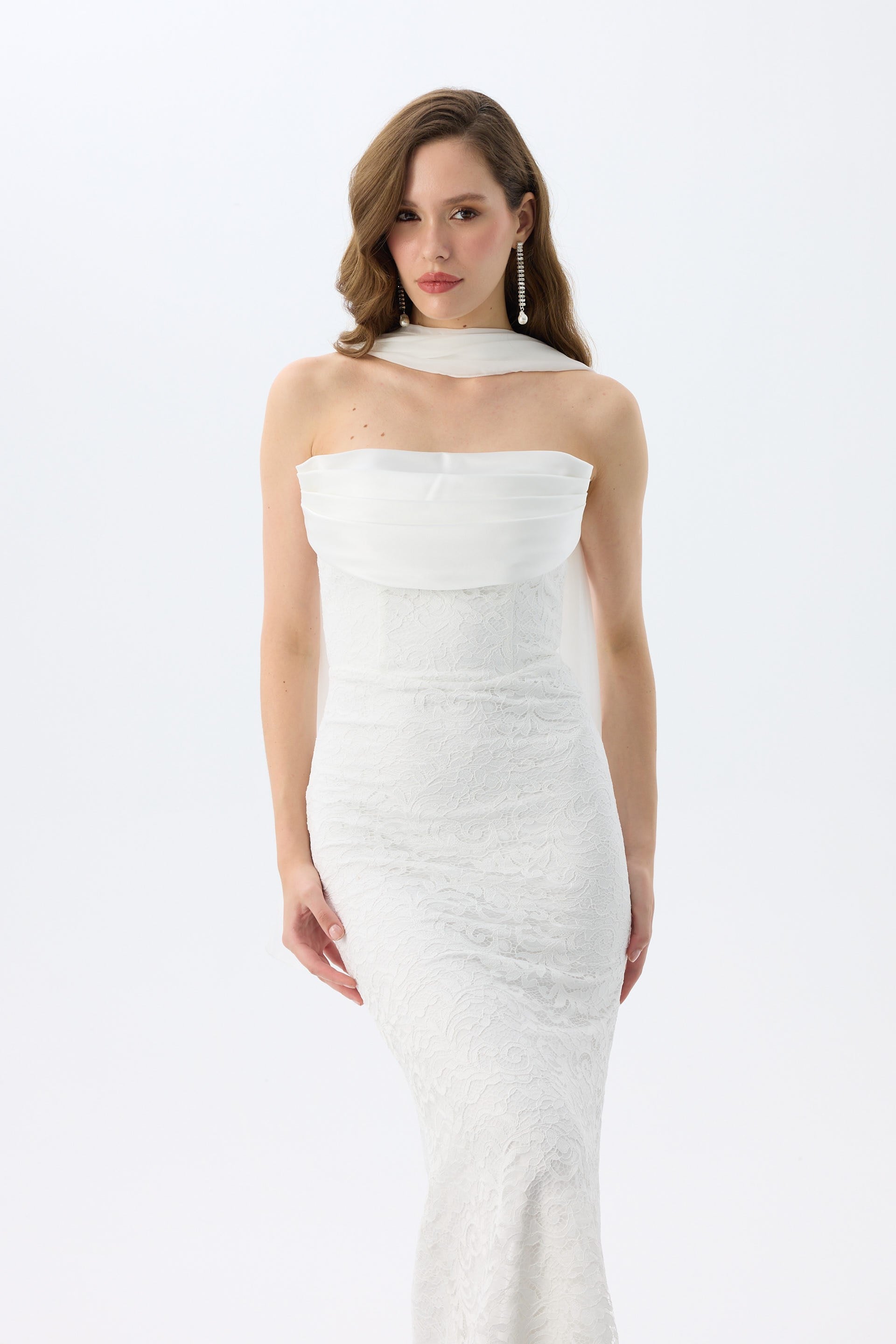 58583-2CARMENCarmen Beyaz Şallı Straplez Dantelli Nikah Elbisesi