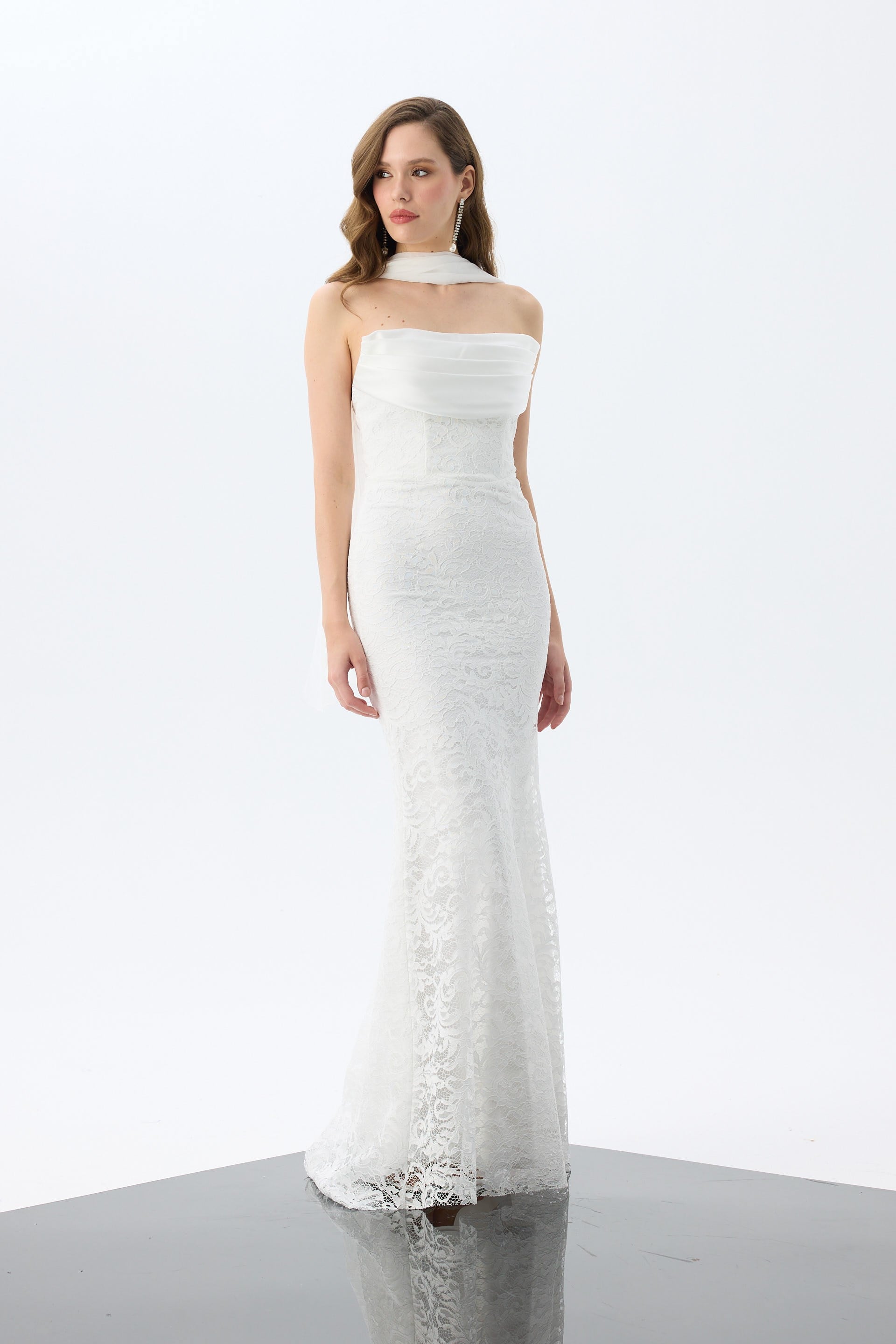 58583-2CARMENCarmen Beyaz Şallı Straplez Dantelli Nikah Elbisesi