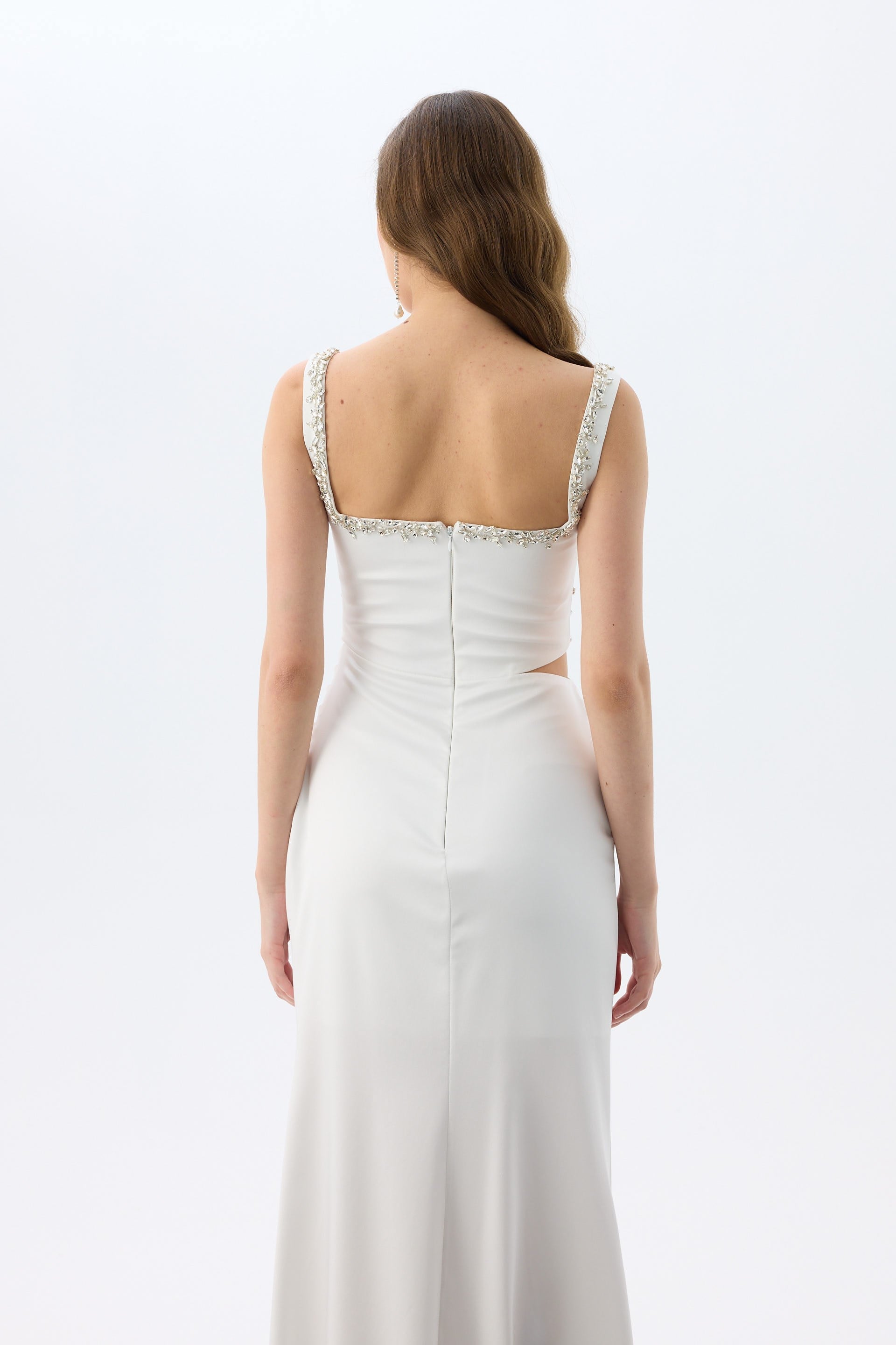 58592-2CARMENCarmen Beyaz İşlemeli Yırtmaçlı Saten Nikah Elbisesi