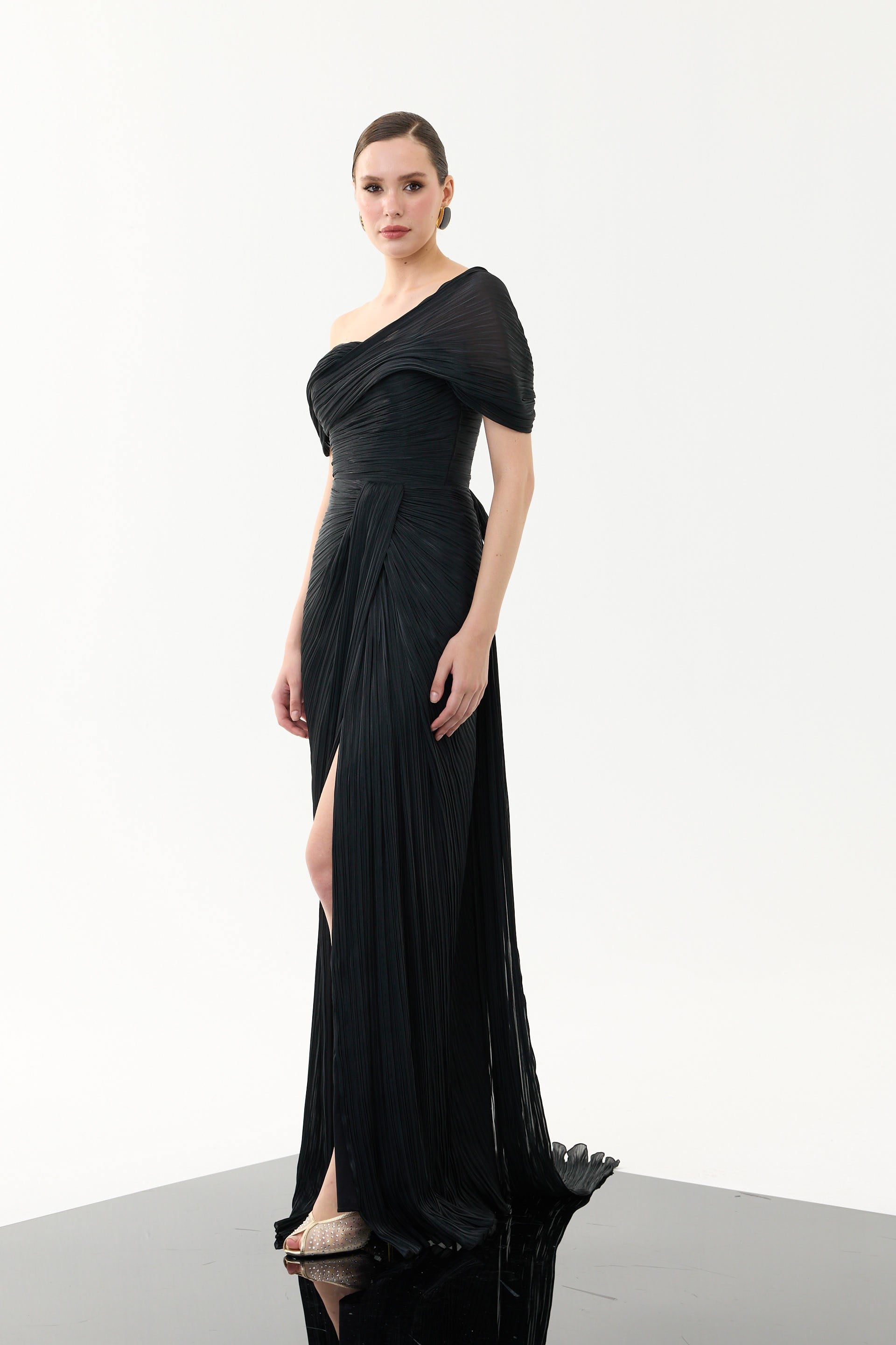 58698-27CARMENCarmen Siyah Tek Kol Pliseli Organze Abiye Elbise