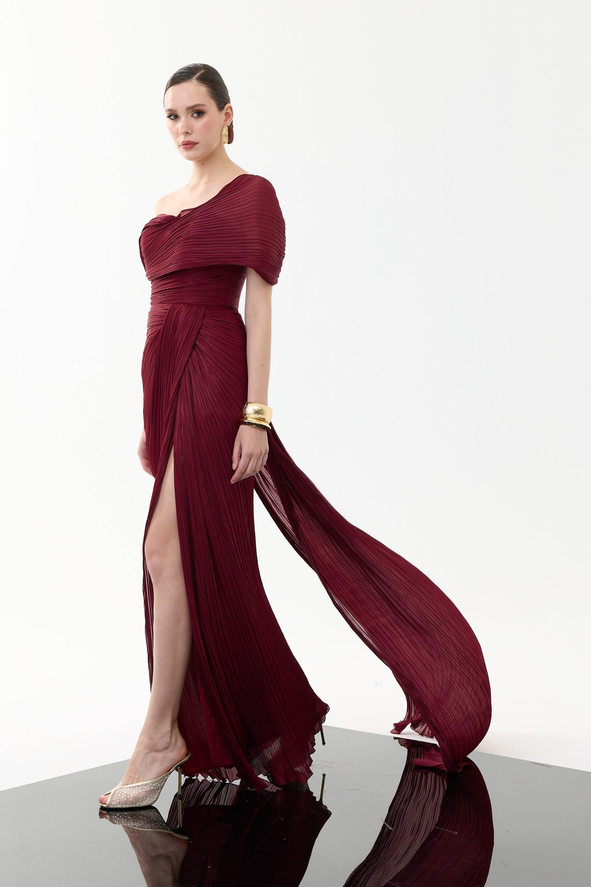 58698-3CARMENCarmen Bordo Tek Kol Pliseli Organze Abiye Elbise
