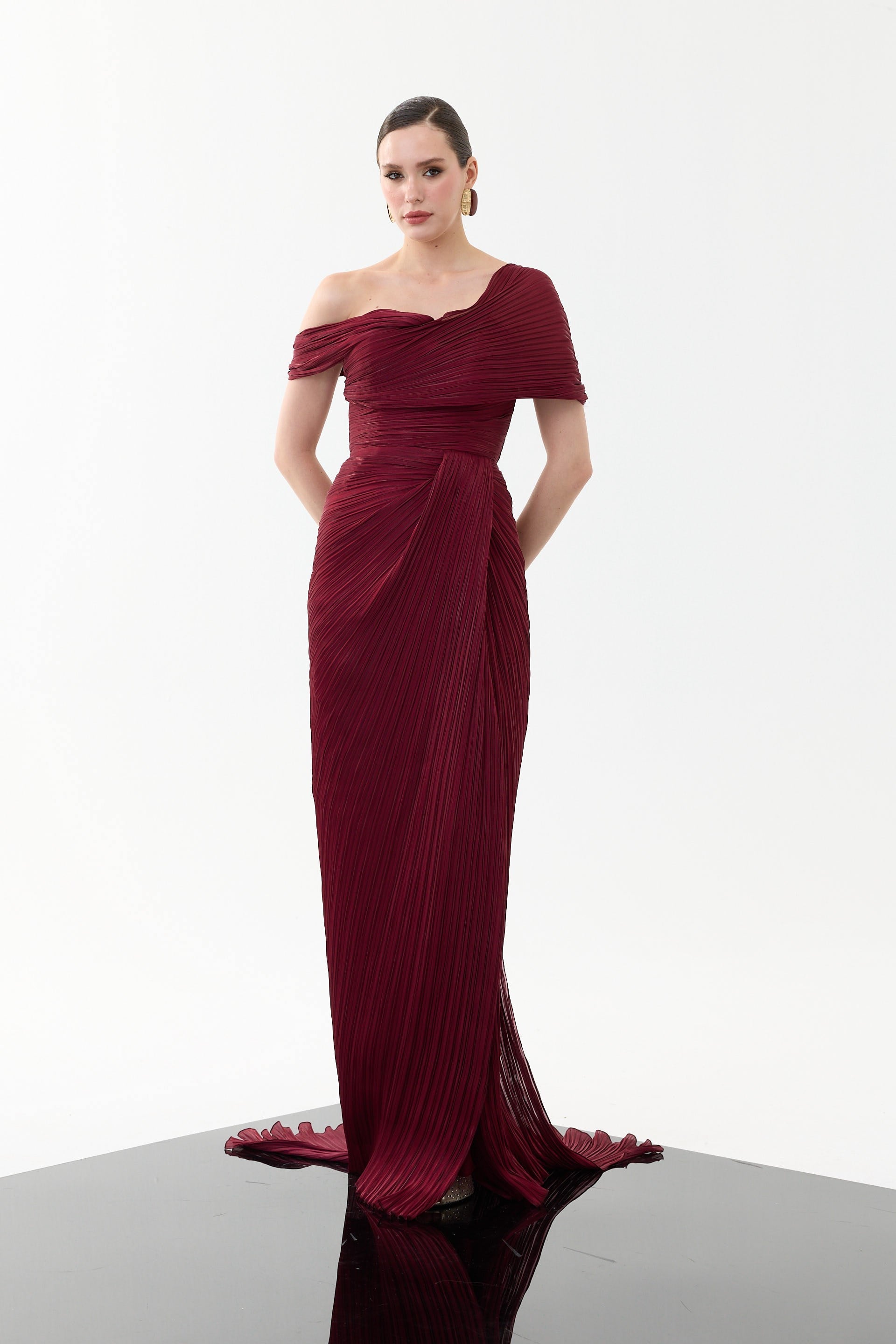 58698-3CARMENCarmen Bordo Tek Kol Pliseli Organze Abiye Elbise
