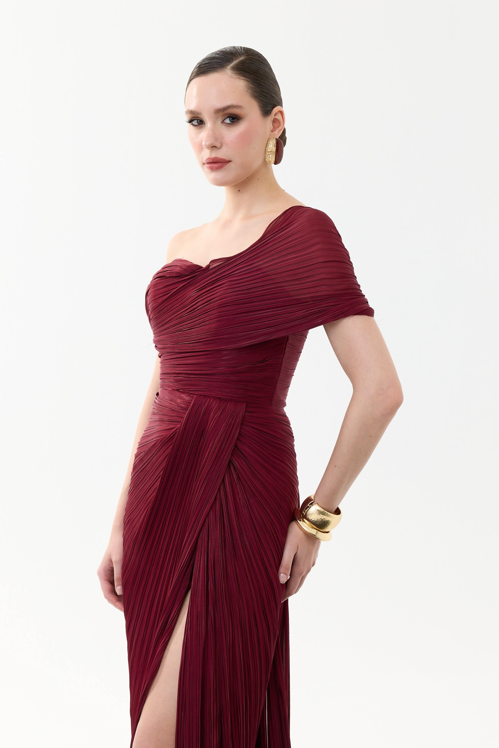 58698-3CARMENCarmen Bordo Tek Kol Pliseli Organze Abiye Elbise
