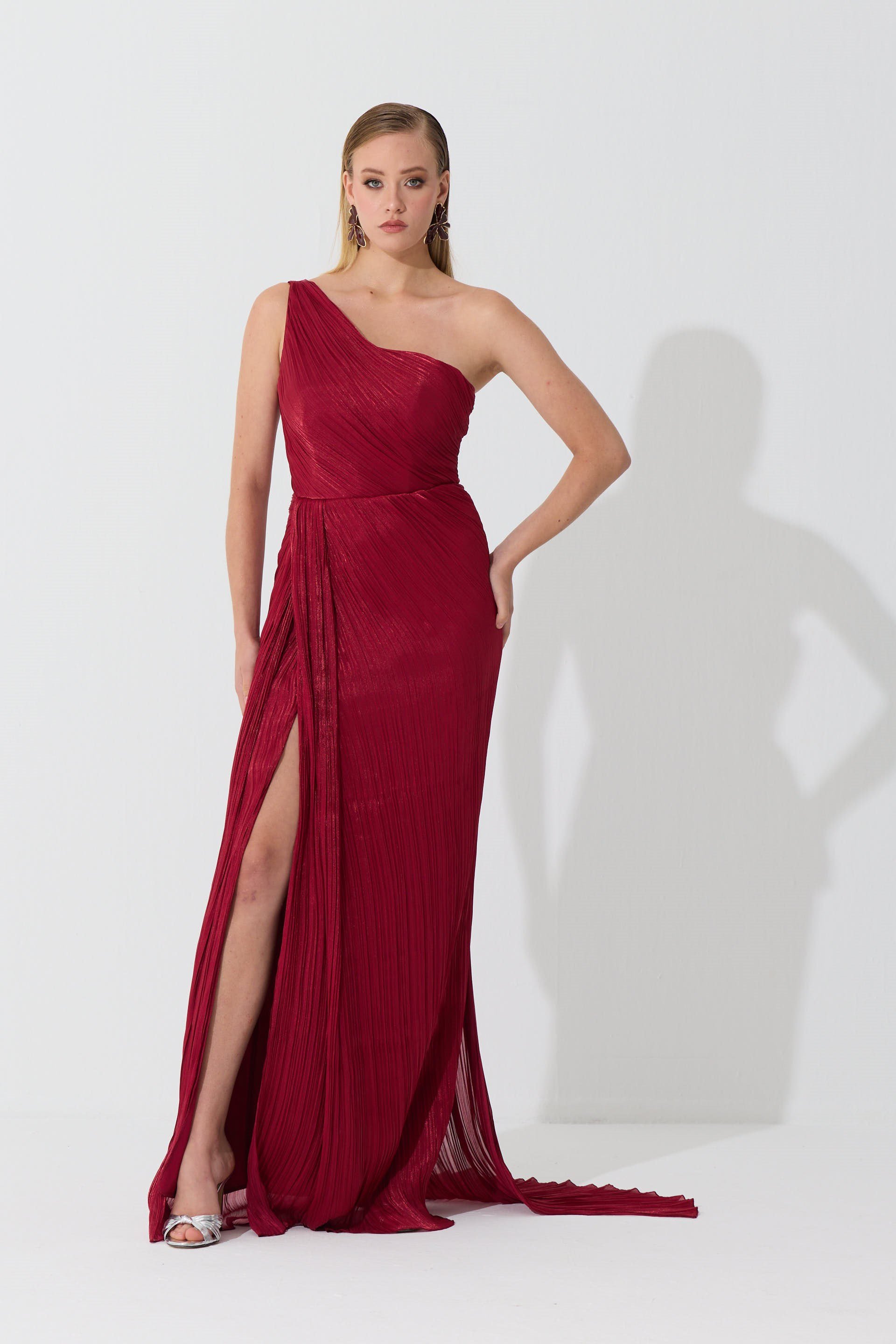 58739-3CARMENCarmen Bordo Tek Kol Yırtmaçlı Organze Abiye Elbise