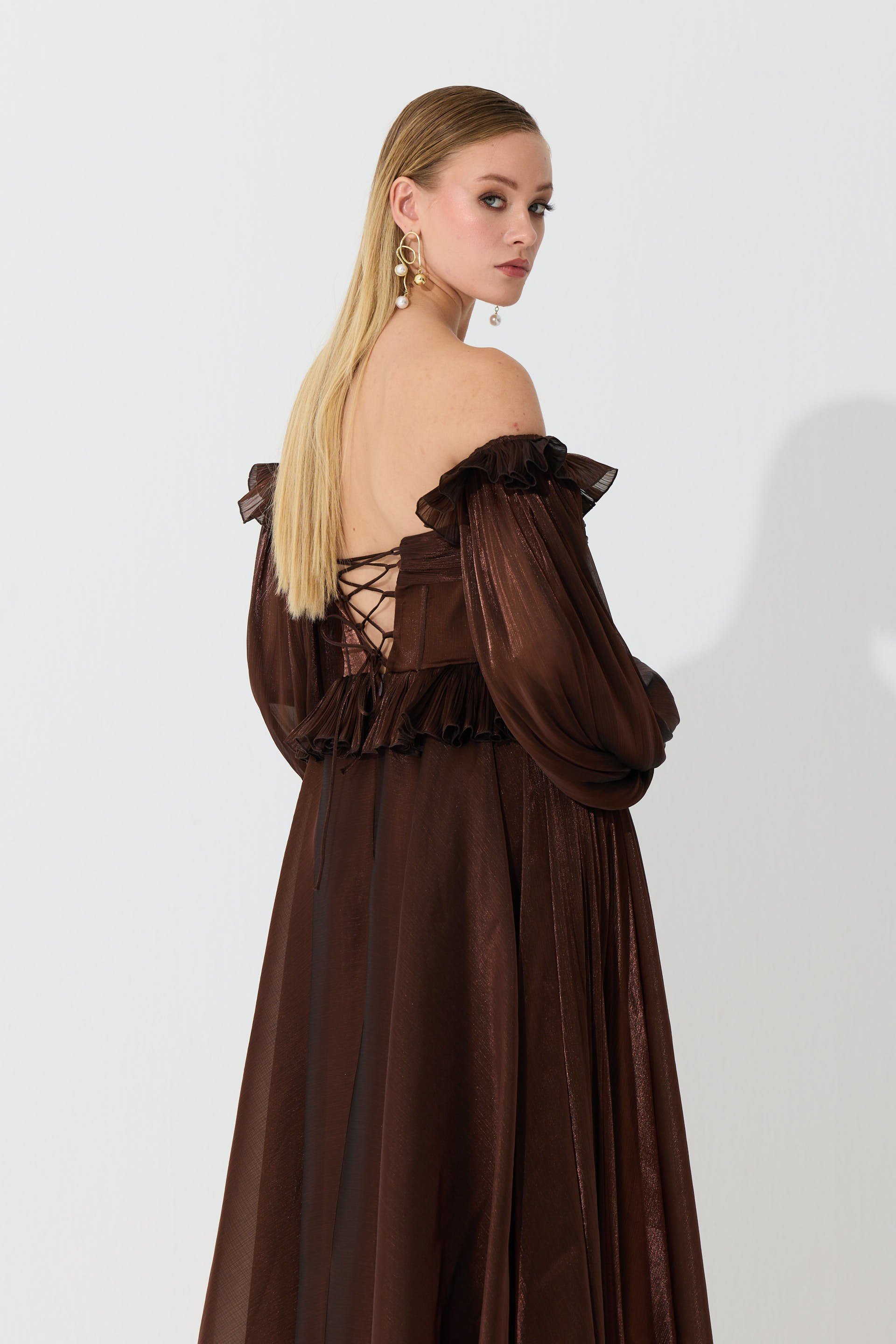 58740-38CARMENCarmen Kahve Straplez Taş Detaylı Organze Abiye Elbise