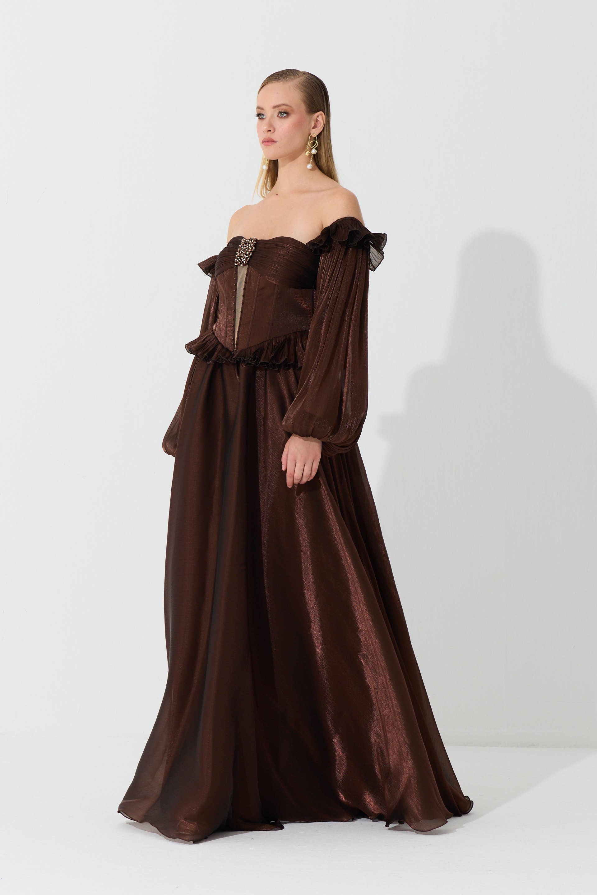 58740-38CARMENCarmen Kahve Straplez Taş Detaylı Organze Abiye Elbise