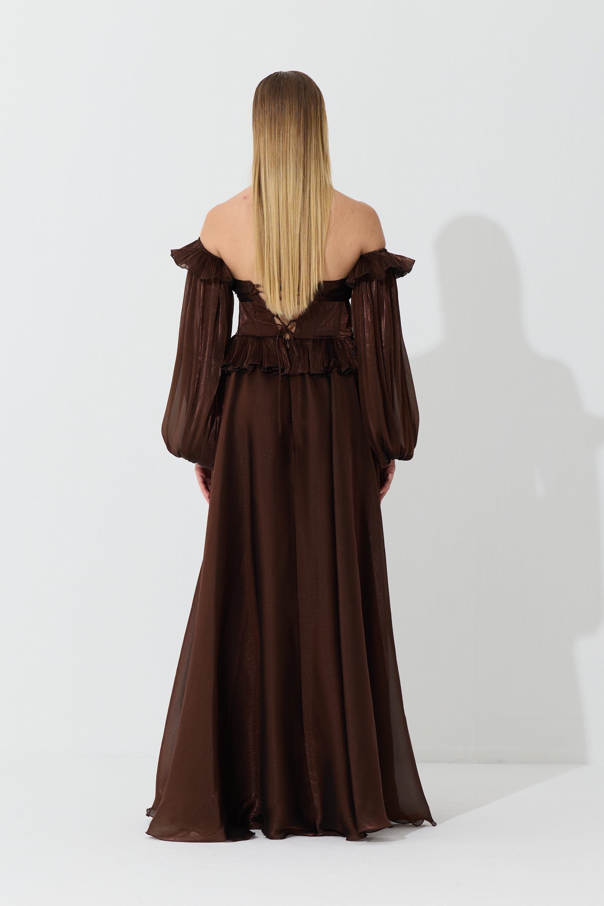 58740-38CARMENCarmen Kahve Straplez Taş Detaylı Organze Abiye Elbise