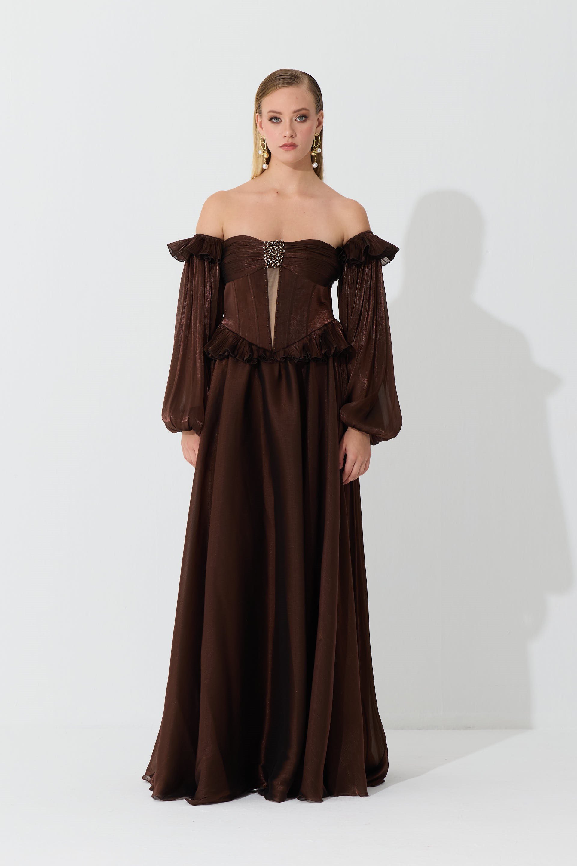 58740-38CARMENCarmen Kahve Straplez Taş Detaylı Organze Abiye Elbise