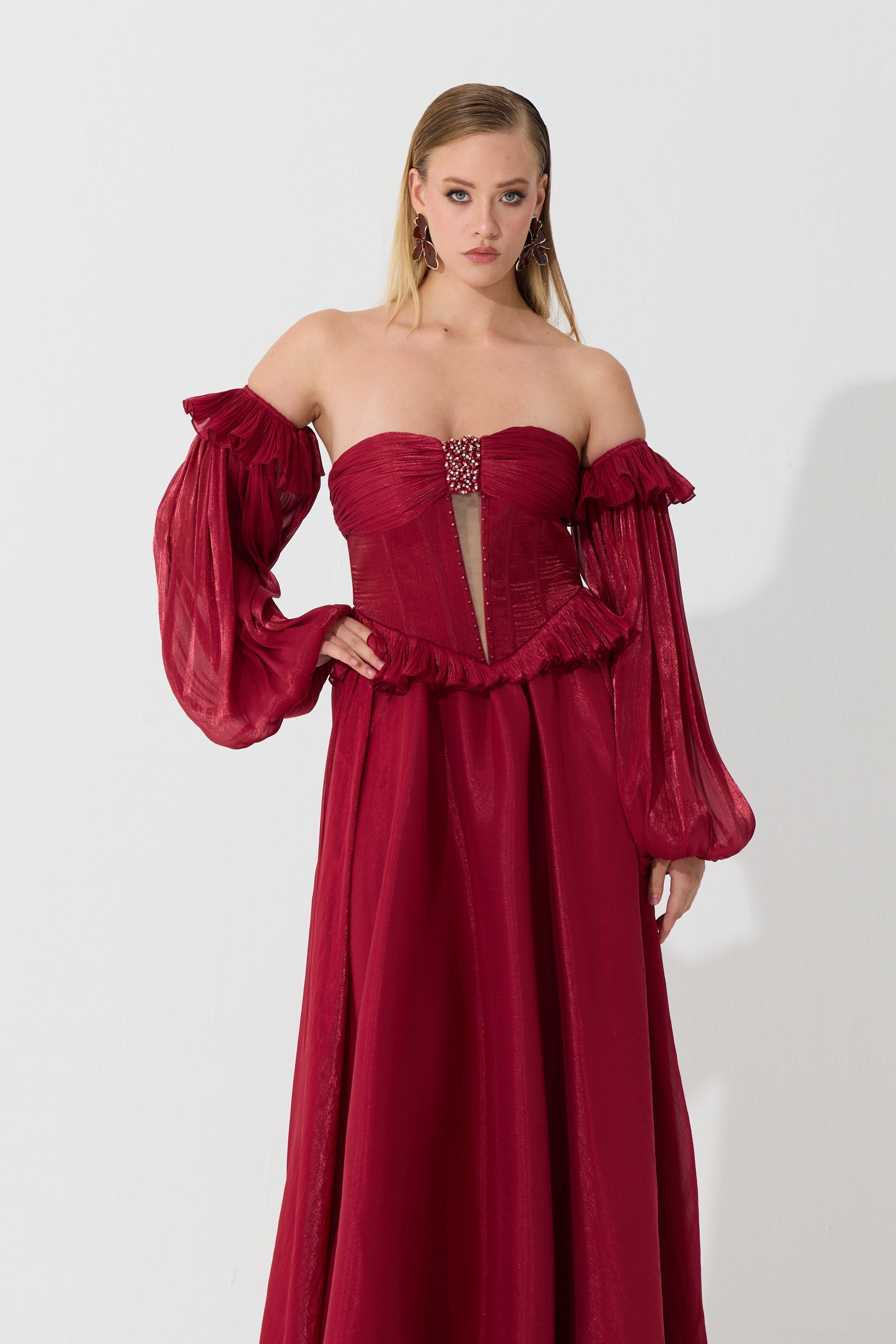 58740-3CARMENCarmen Bordo Straplez Taş Detaylı Organze Abiye Elbise