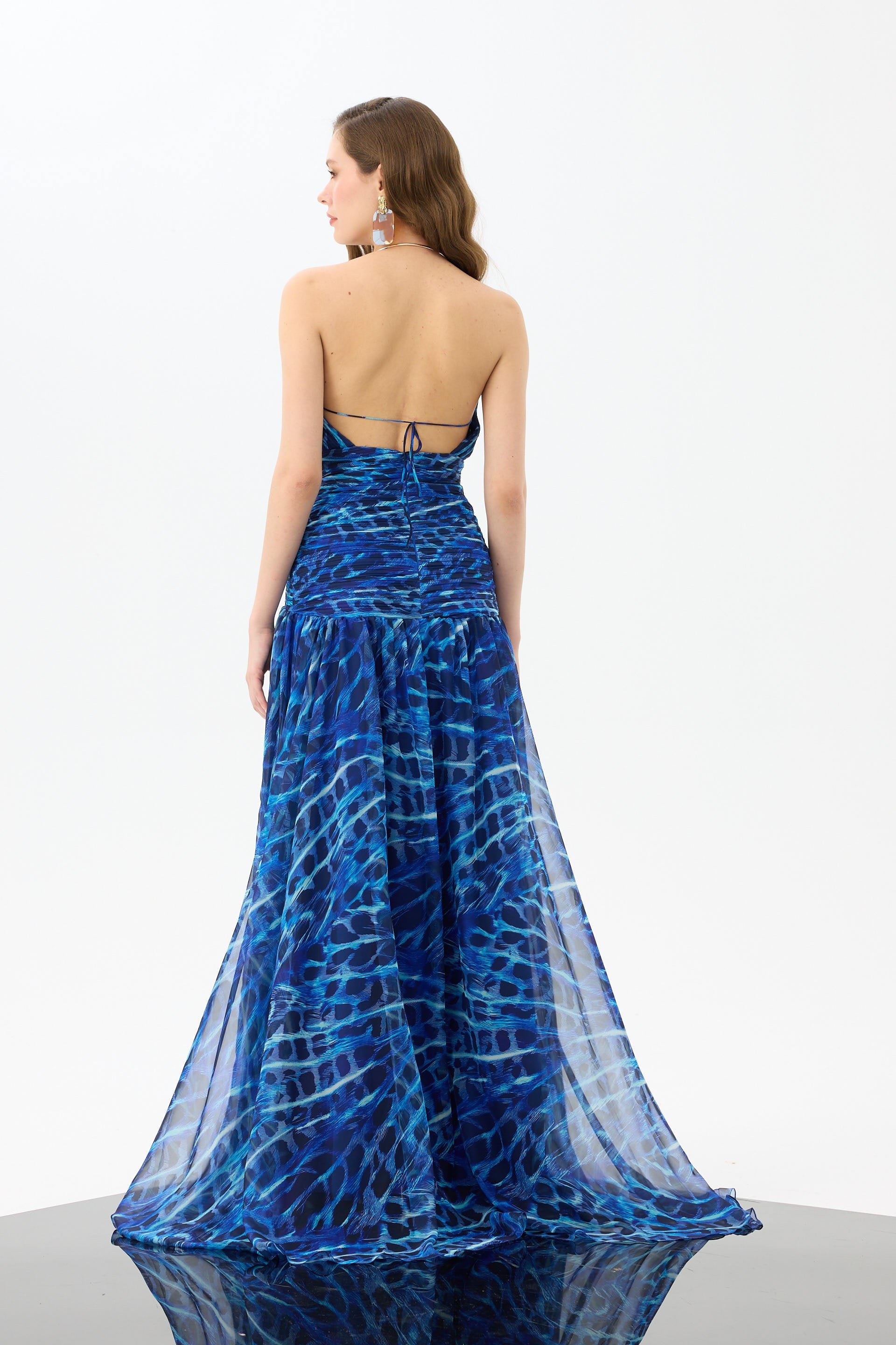 58745-25CARMENCarmen Saks Aksesuarlı Leopar Desenli Abiye Elbise