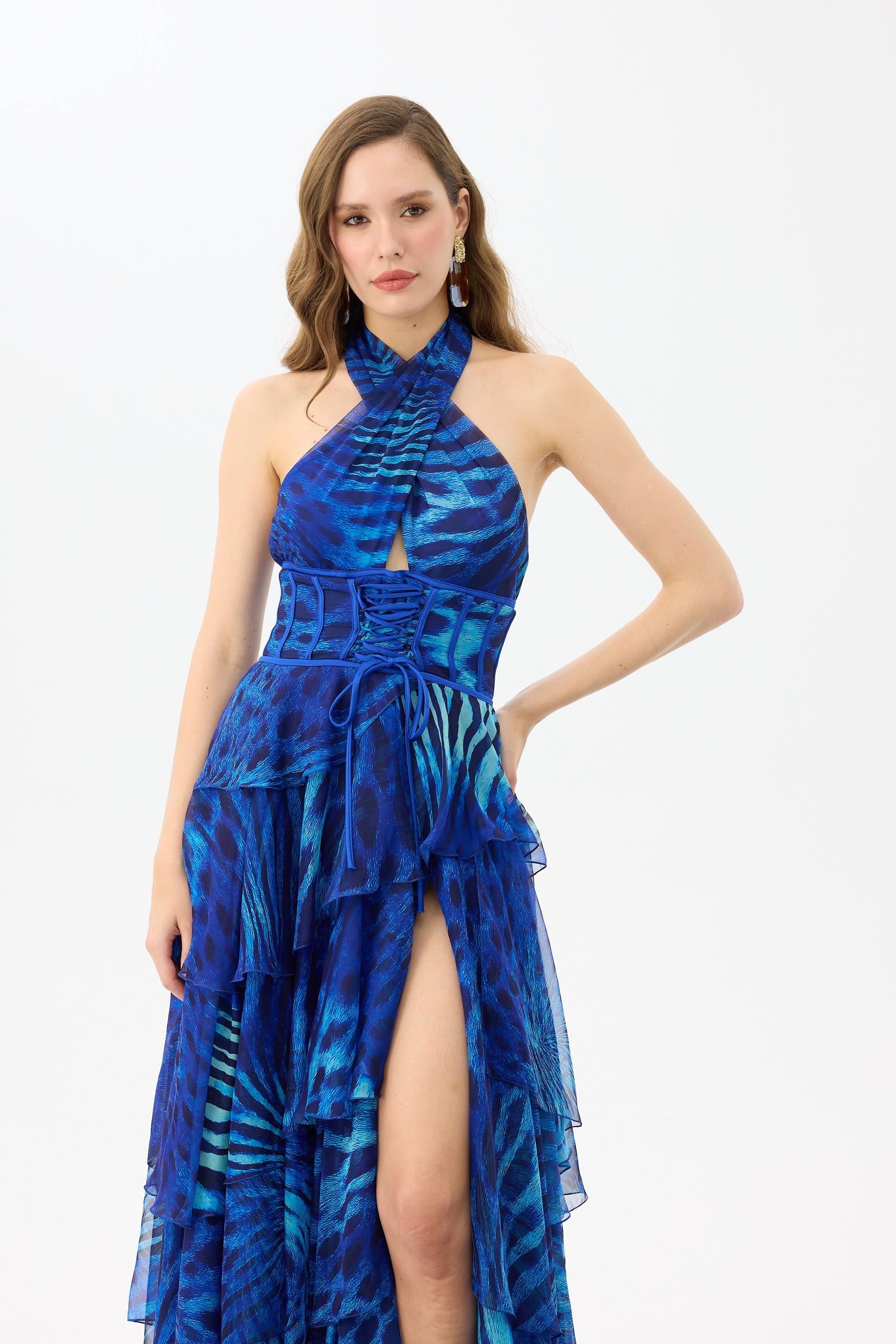 58746-25CARMENCarmen Saks Boyundan Bağlamalı Leopar Desenli Abiye Elbise