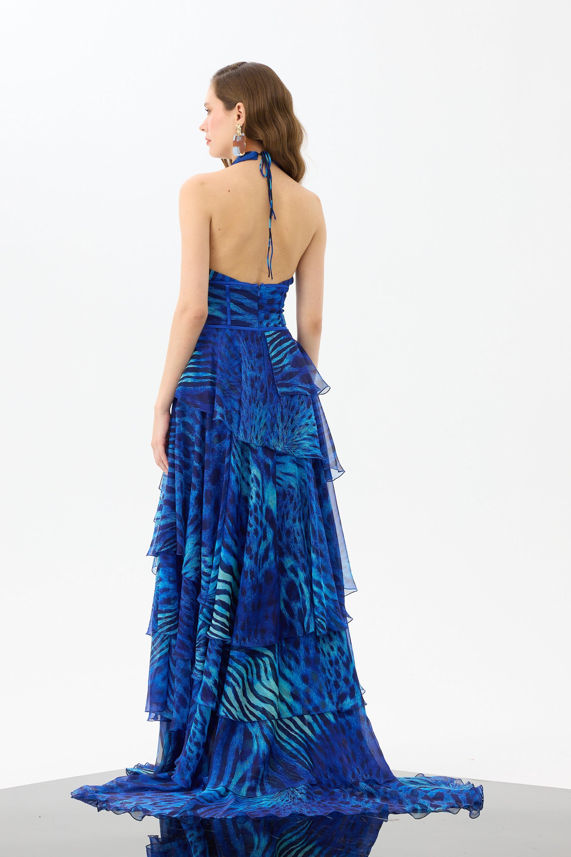 58746-25CARMENCarmen Saks Boyundan Bağlamalı Leopar Desenli Abiye Elbise