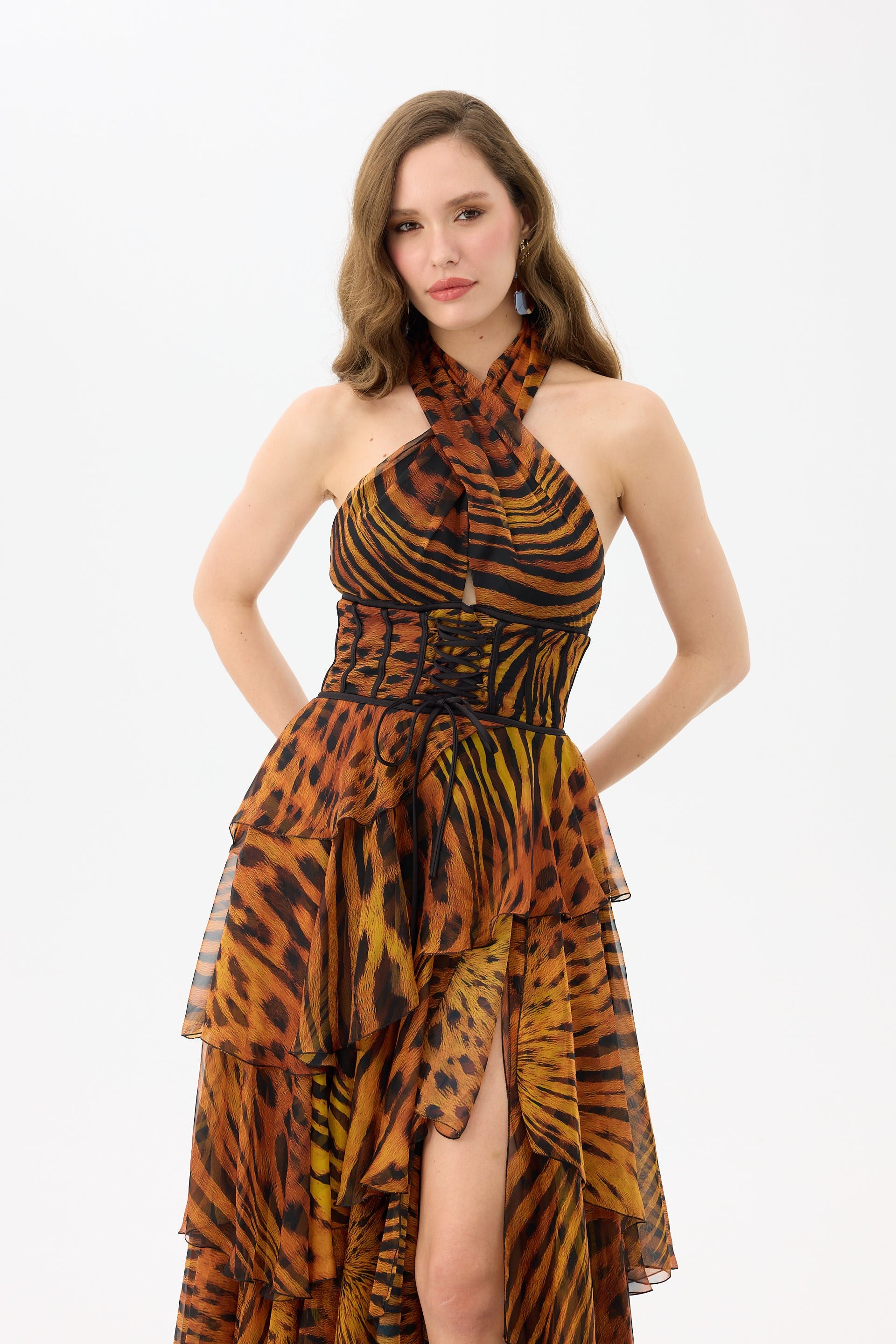 58746-27CARMENCarmen Siyah Boyundan Bağlamalı Leopar Desenli Abiye Elbise