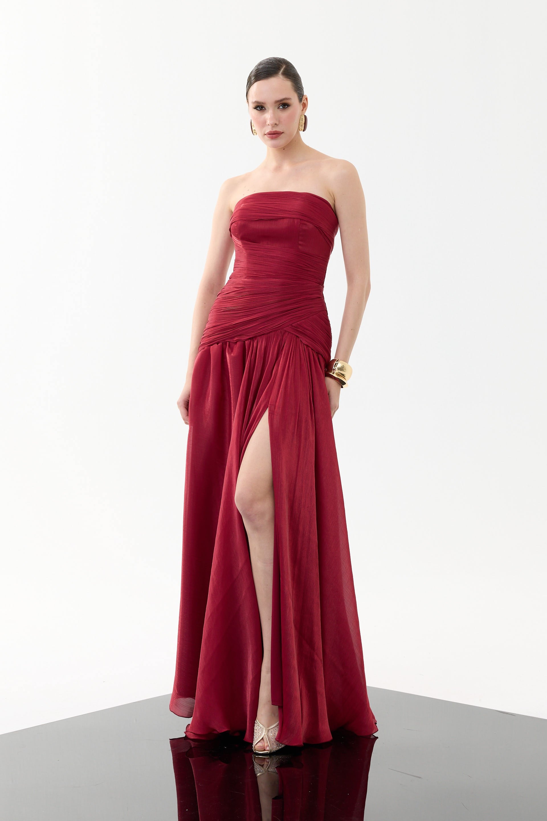 58752-3CARMENCarmen Bordo Straplez Yırtmaçlı Organze Abiye Elbise