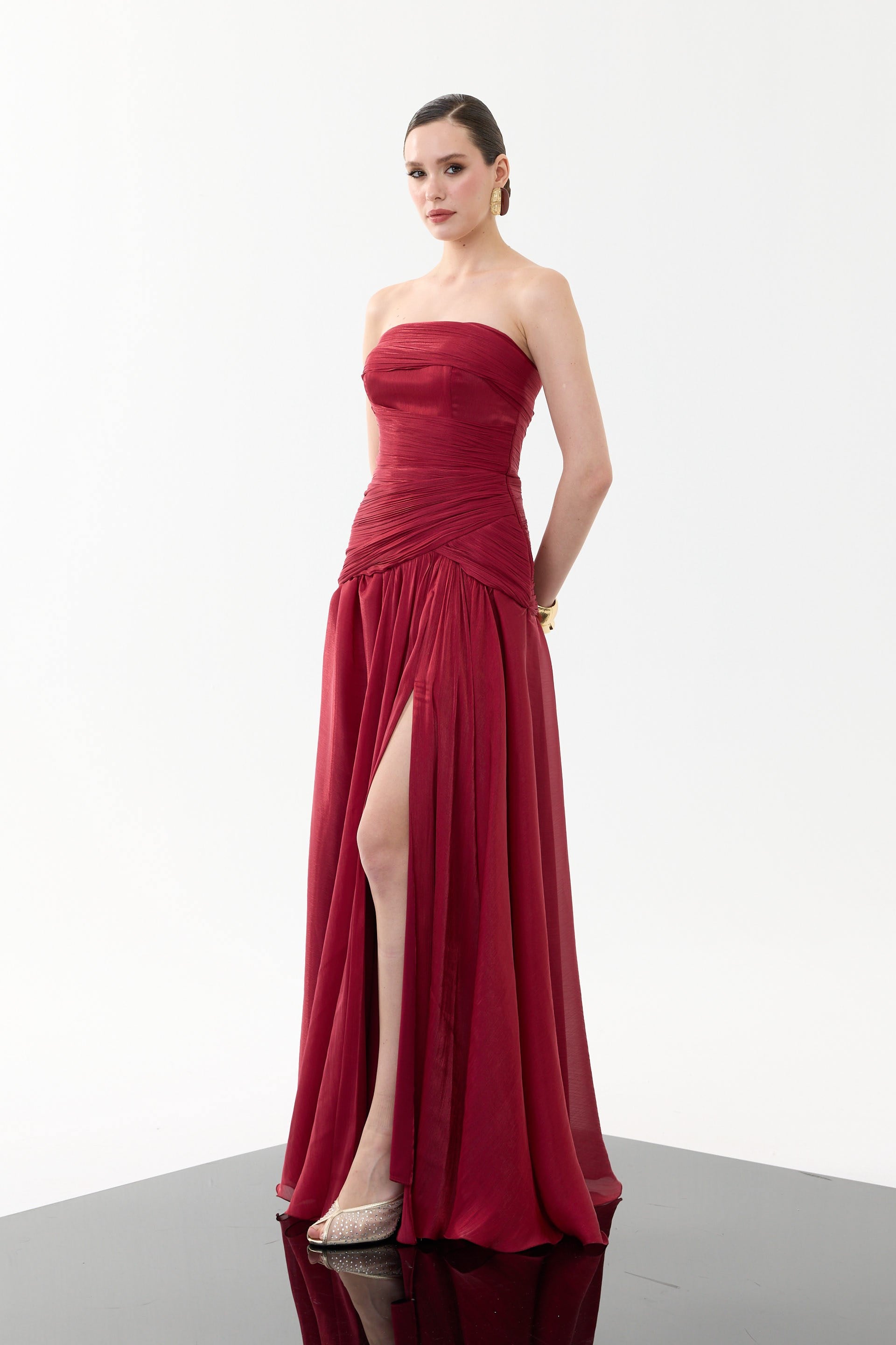 58752-3CARMENCarmen Bordo Straplez Yırtmaçlı Organze Abiye Elbise