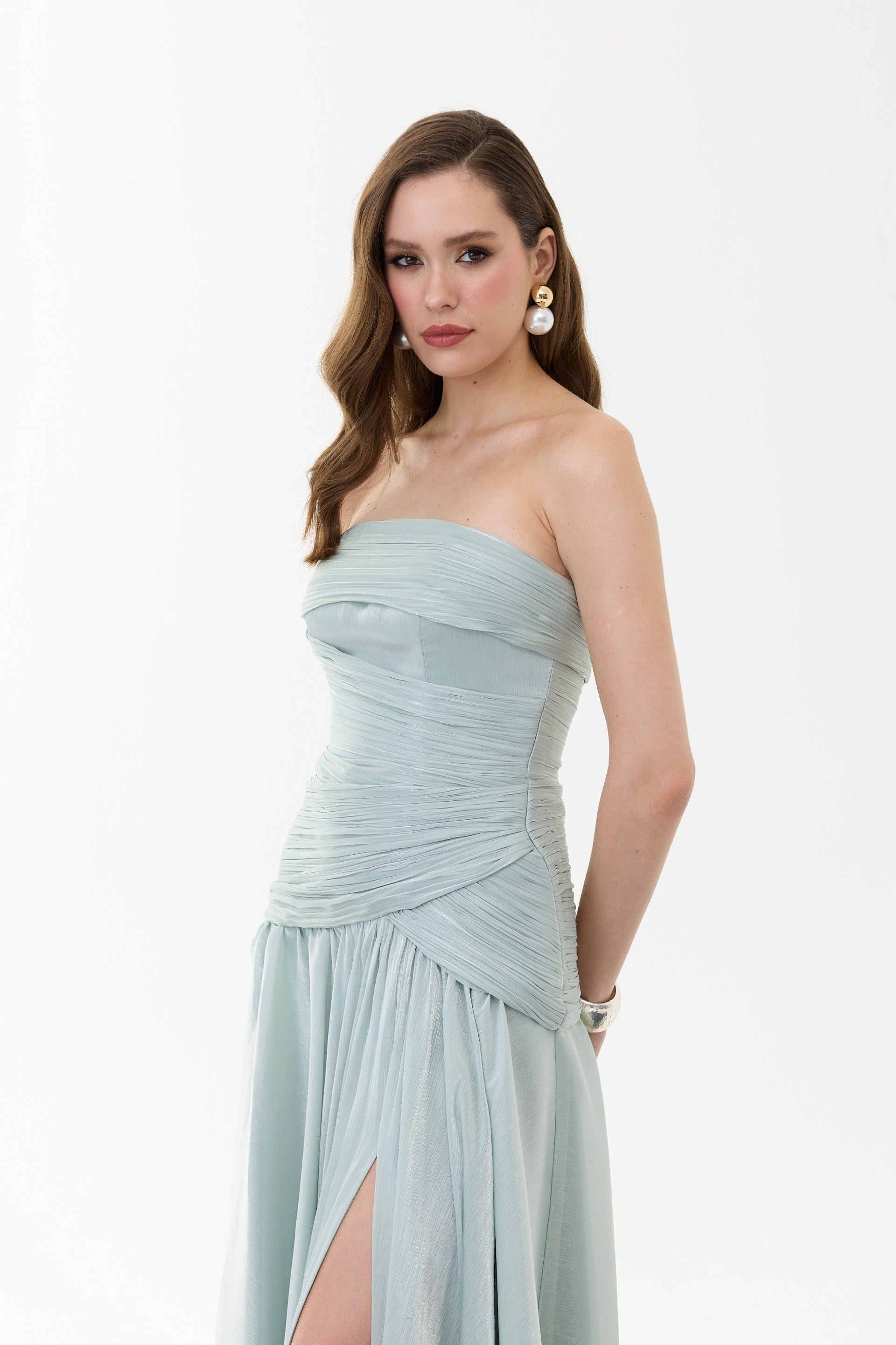 58752-86CARMENCarmen Çağla Straplez Yırtmaçlı Organze Abiye Elbise
