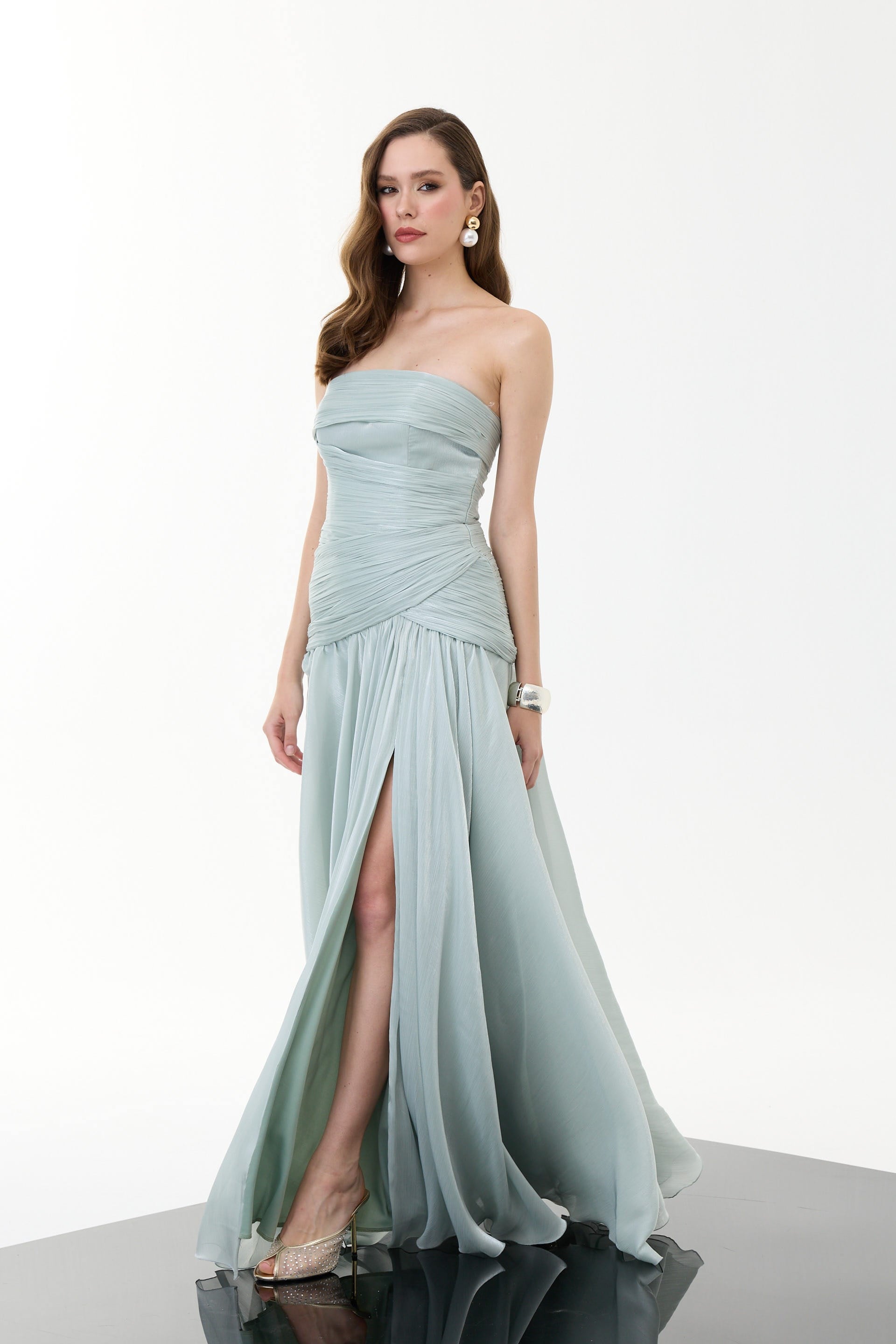 58752-86CARMENCarmen Çağla Straplez Yırtmaçlı Organze Abiye Elbise