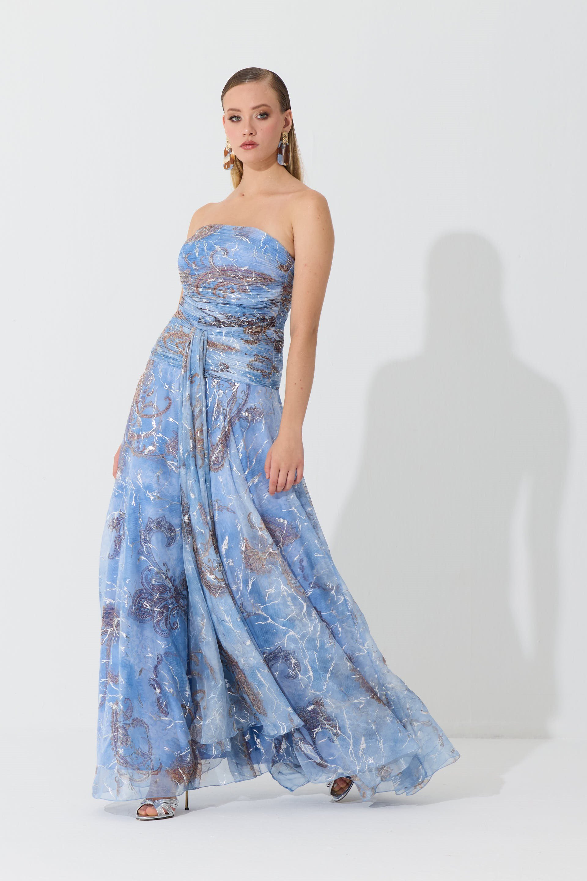 58778-54CARMENCarmen İndigo Straplez Desenli Abiye Elbise