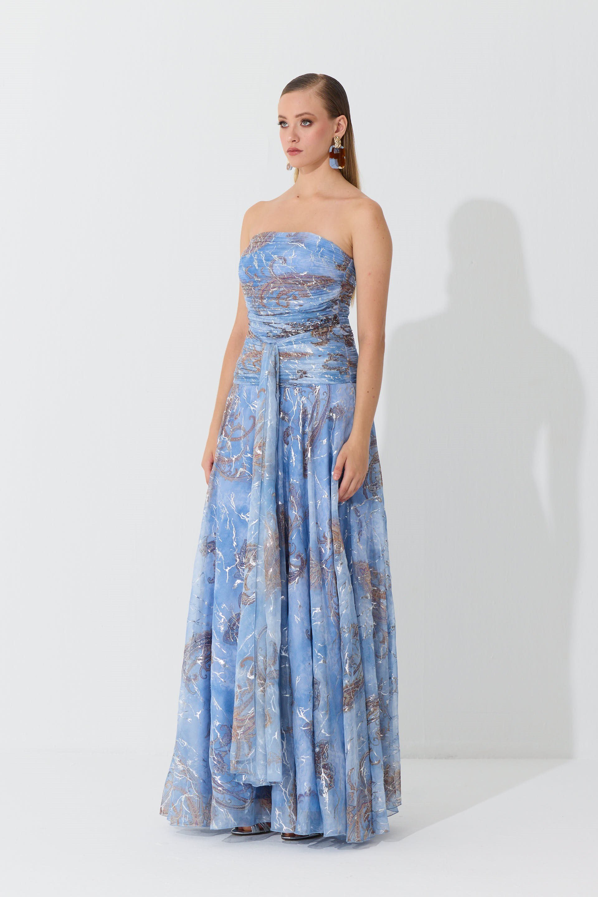 58778-54CARMENCarmen İndigo Straplez Desenli Abiye Elbise