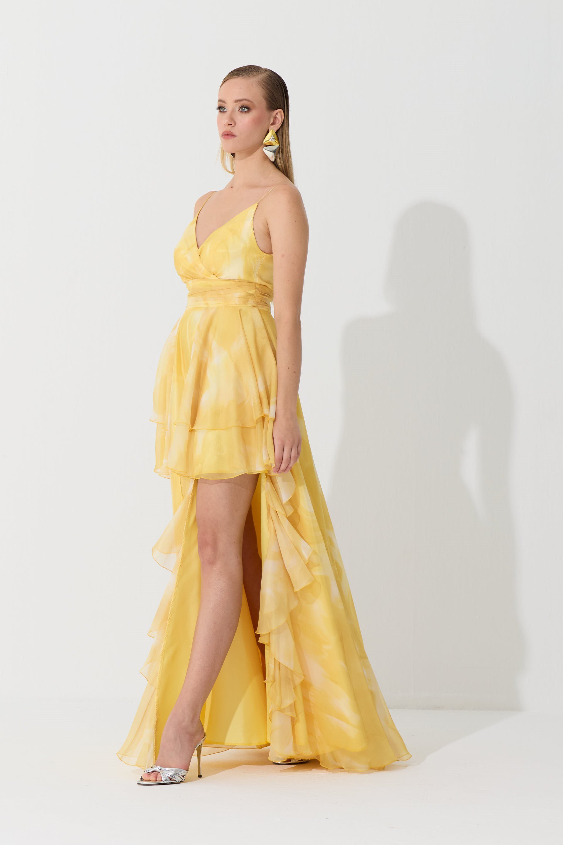 55886-26Eva FashionEva Fashion Sarı Askılı Yırtmaçlı Desenli Abiye Elbise