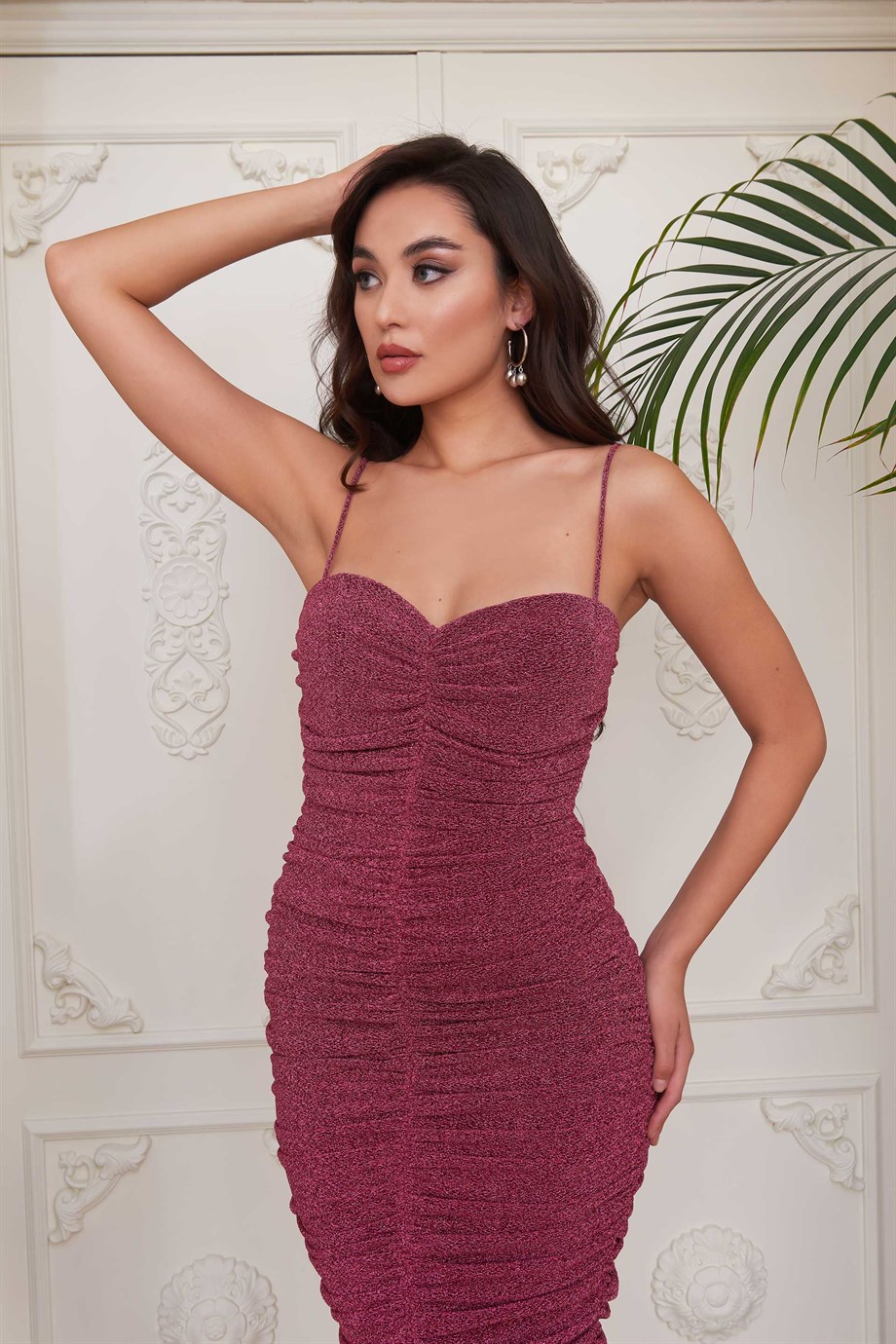 55977-8SimmoreSimmore Fuşya Simli Örme Askılı Kısa Abiye Elbise