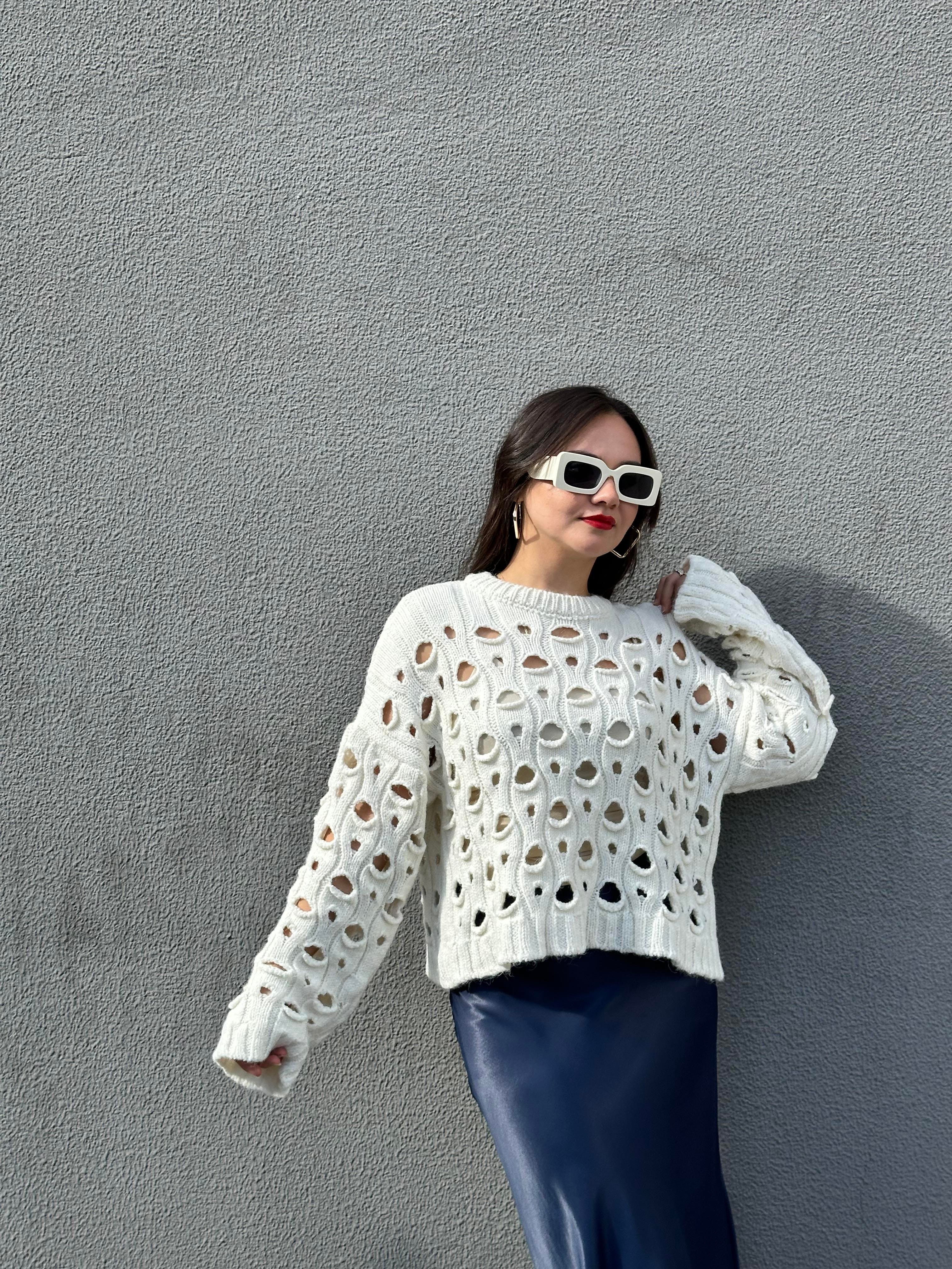 DELİKLİ KREM KAZAK