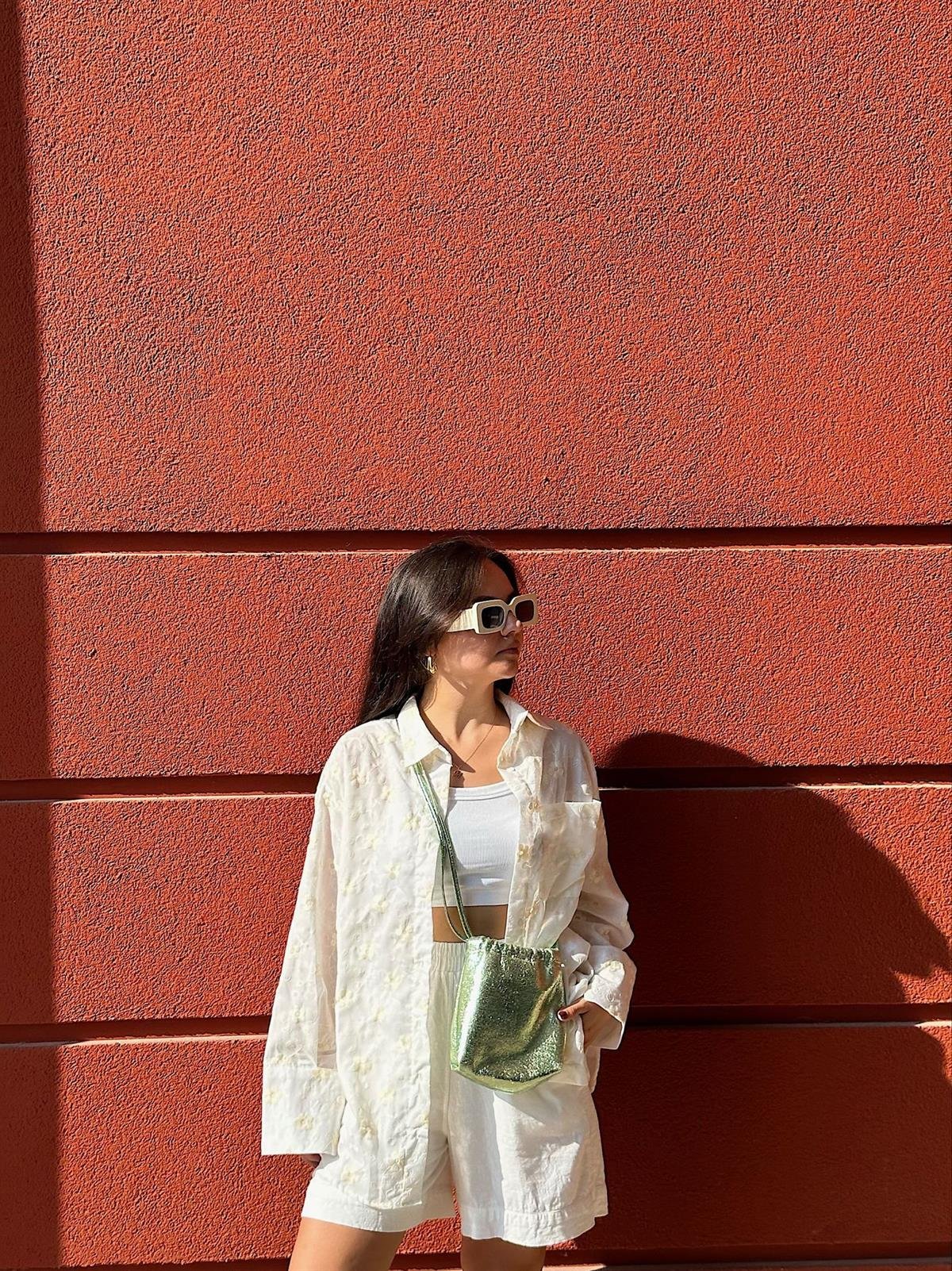 İŞLEMELİ KETEN GÖMLEK