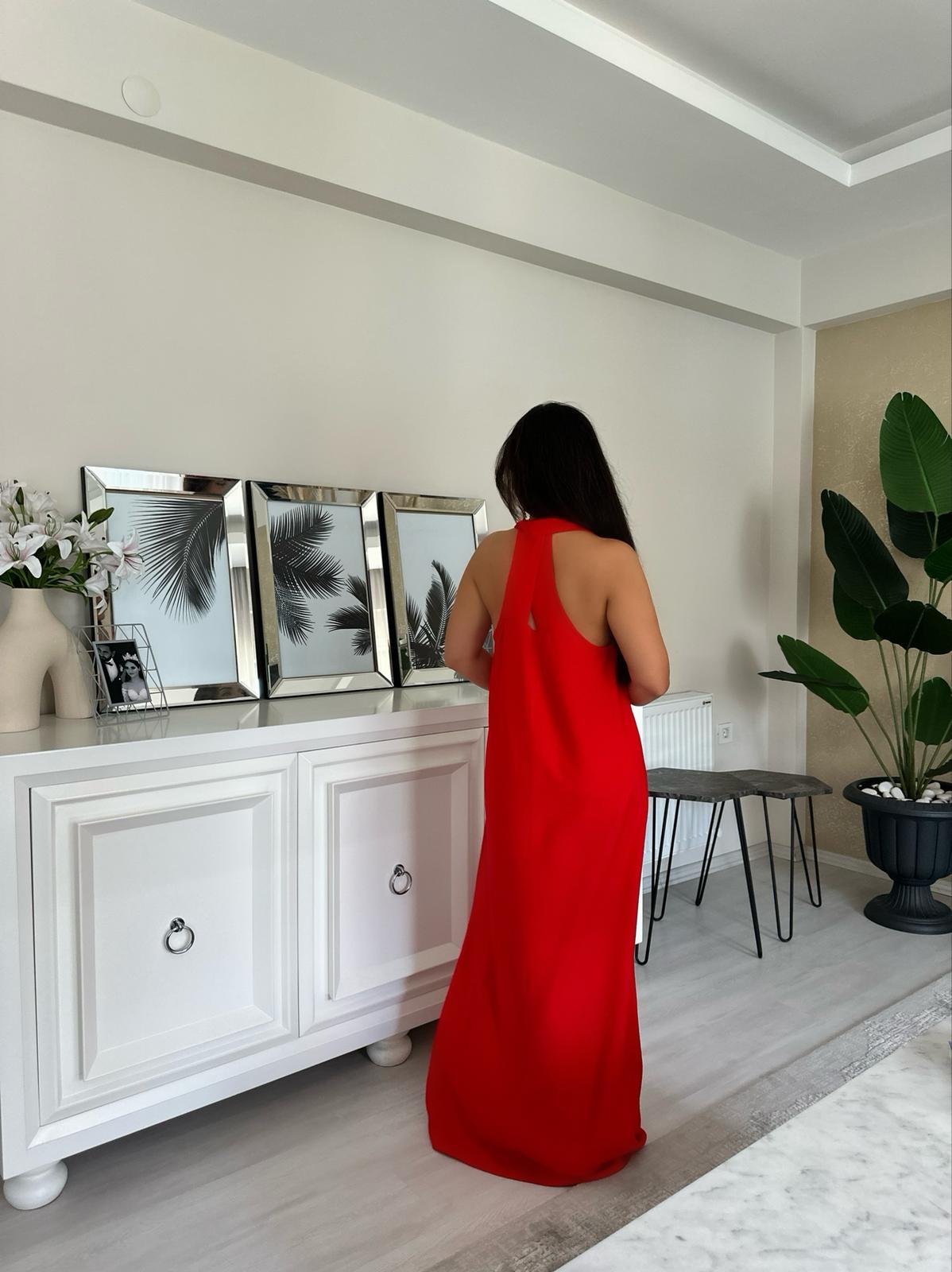 MAXİ KIRMIZI ELBİSE