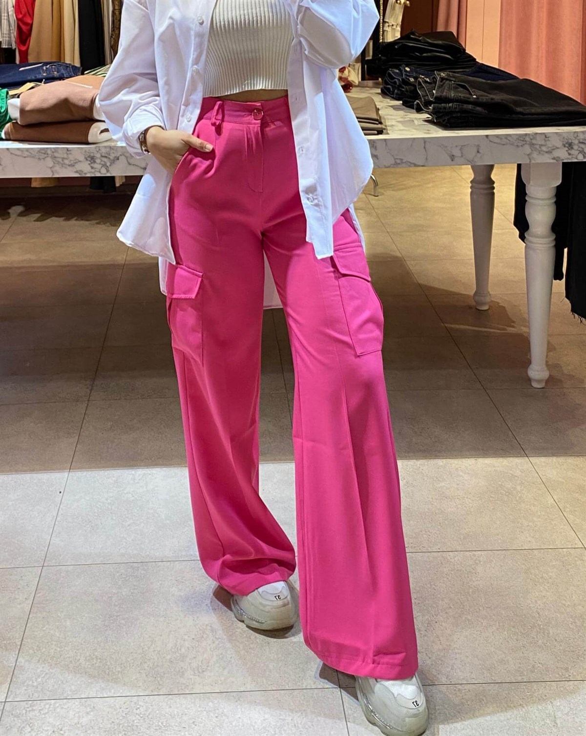 PEMBE CEPLİ KARGO PANTOLON