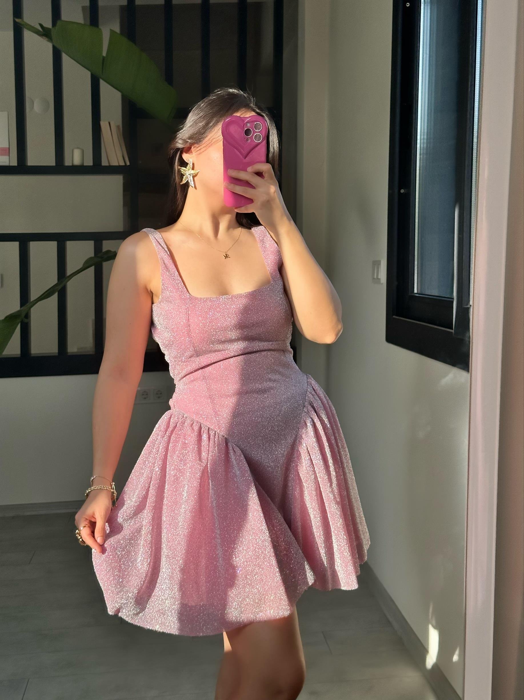 SIRT DEKOLTELİ ELBİSE