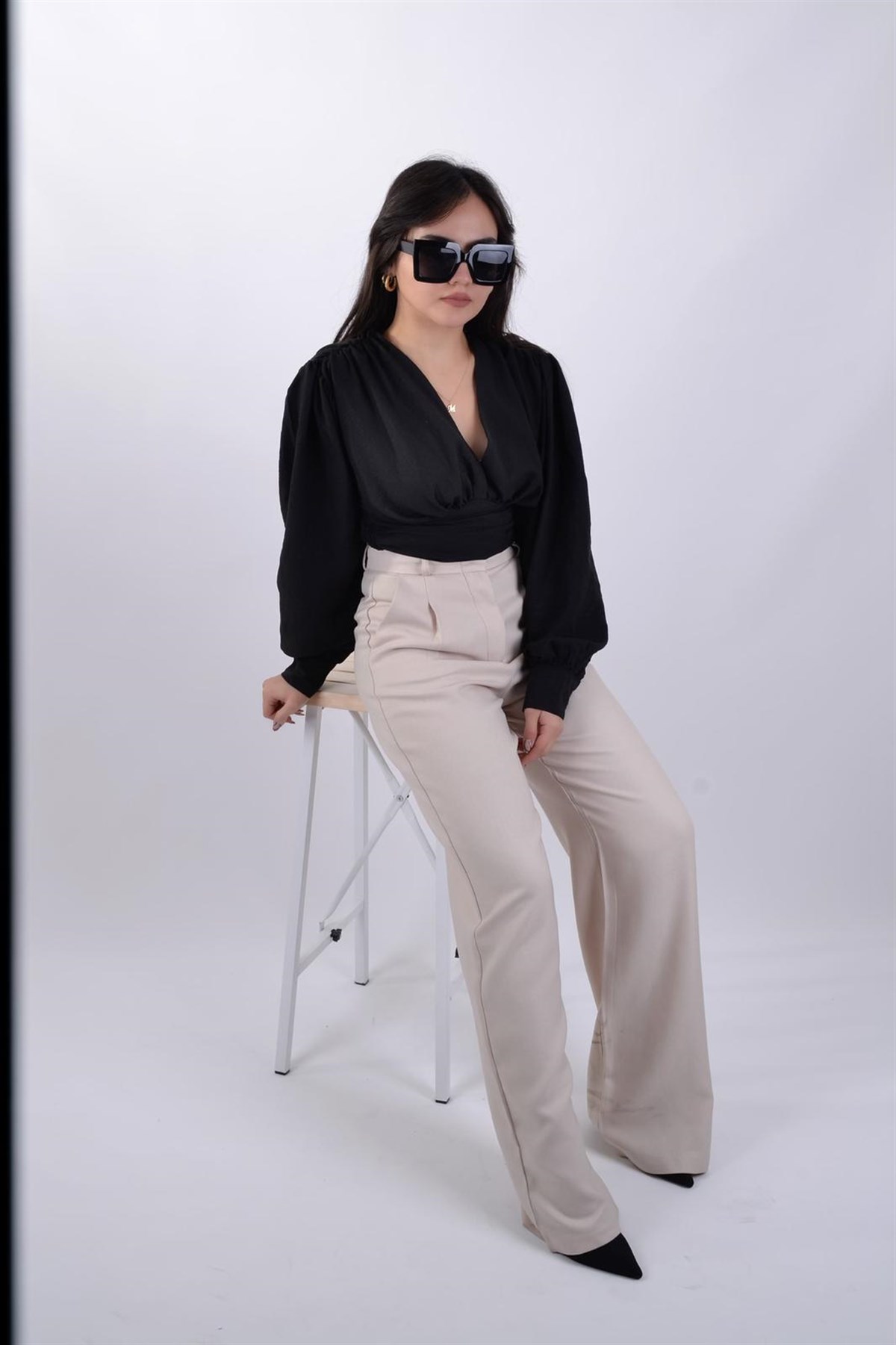 SİYAH BALON KOL ŞIK BLUZ