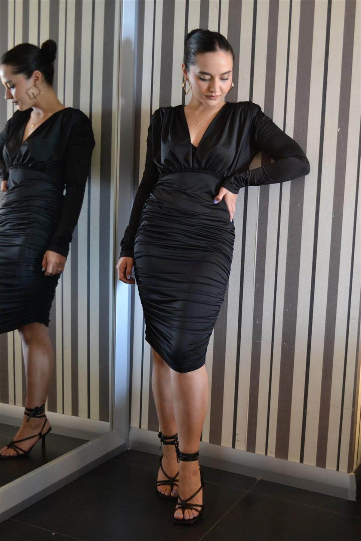 SİYAH DRAPELİ ELBİSE 