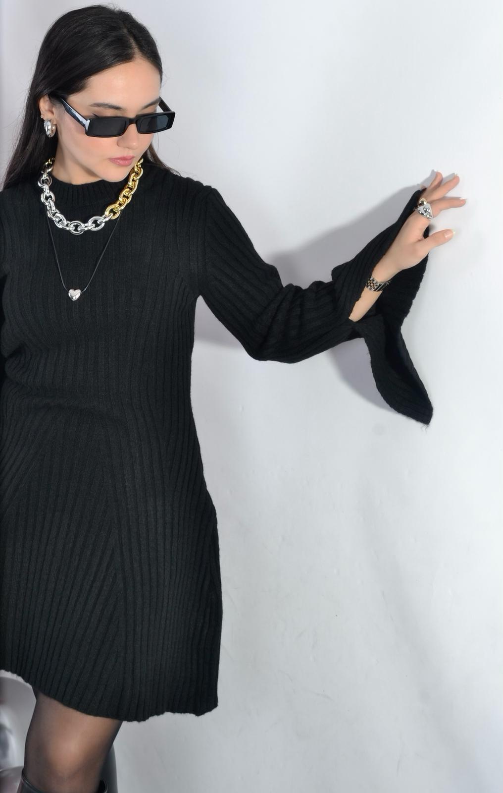 SİYAH TRİKO ELBİSE