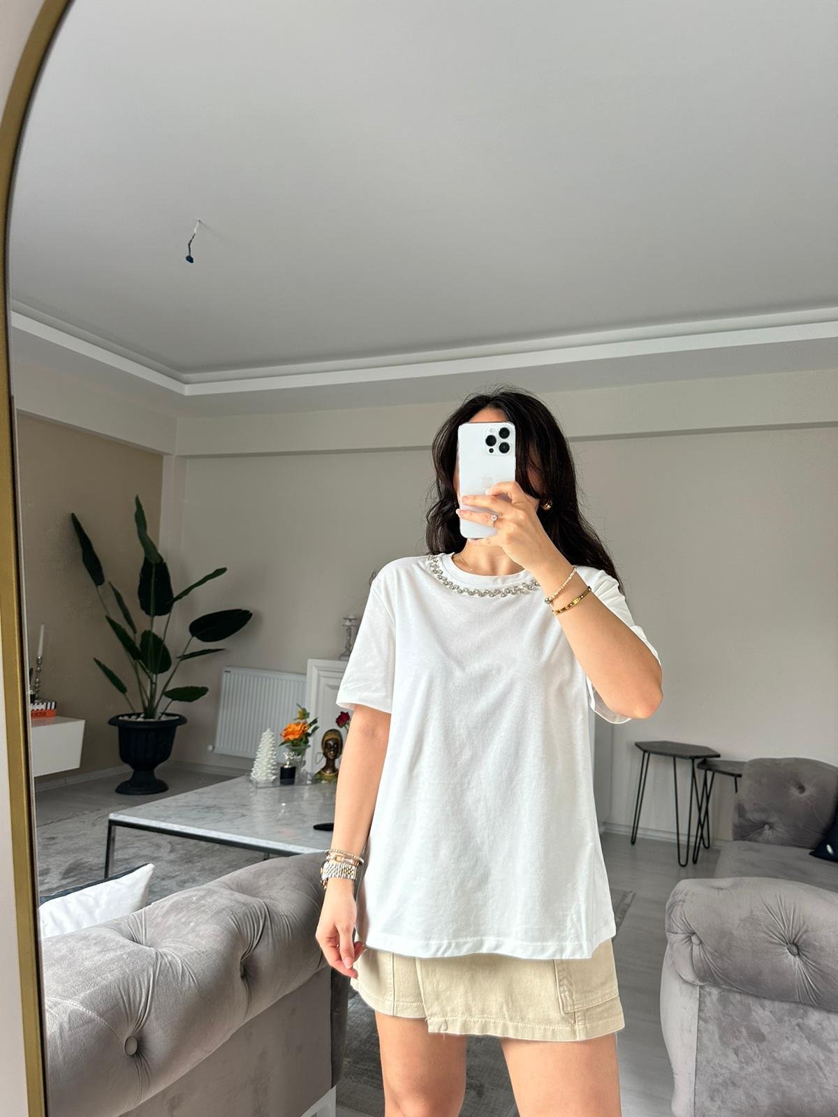 TAŞ İŞLEMELİ TSHİRT