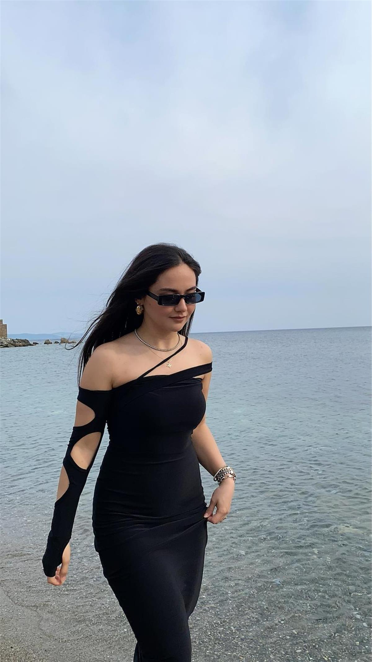 TEK KOL TASARIM ELBİSE