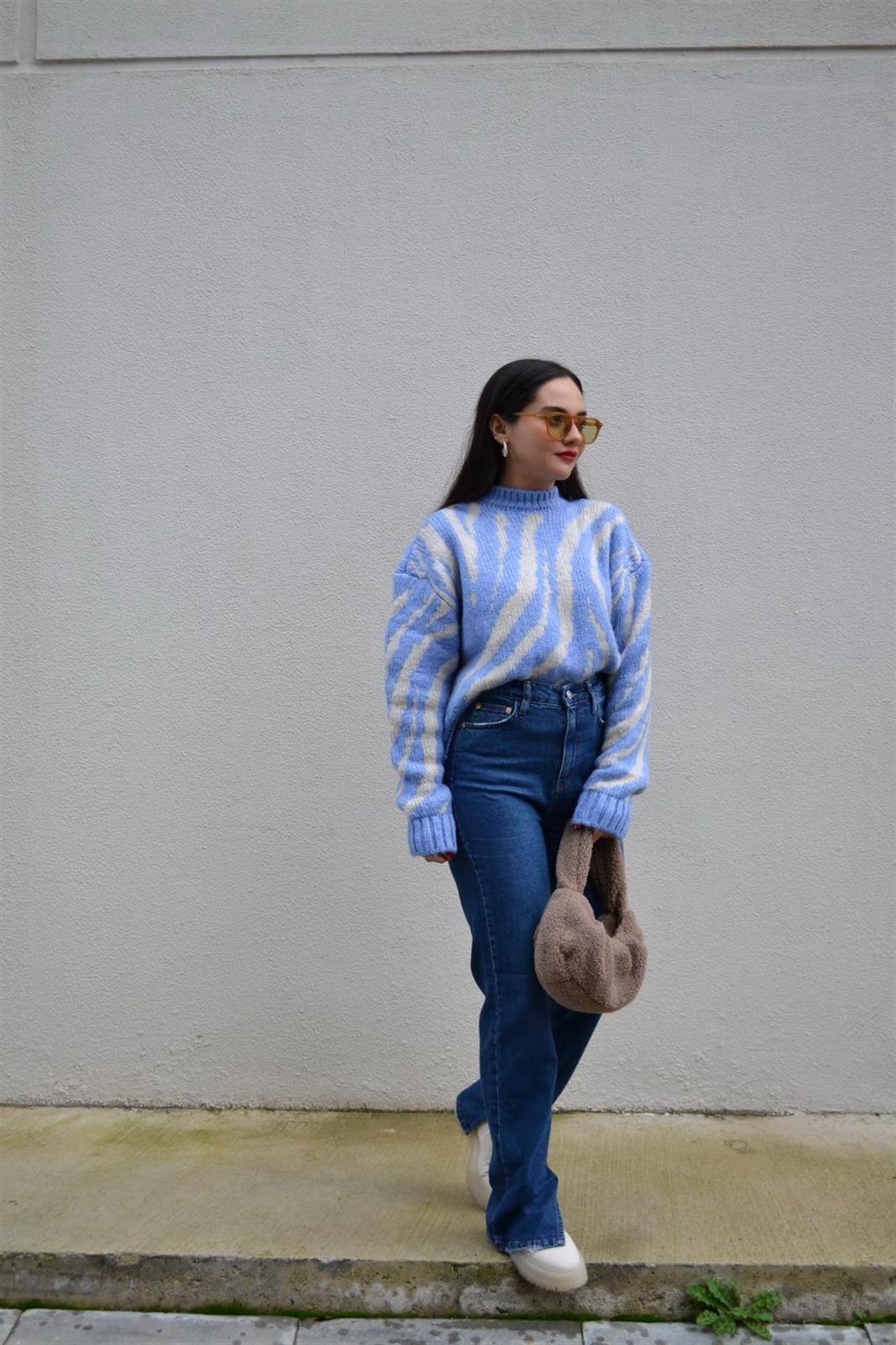 YIRTMAÇ DETAYLI JEAN