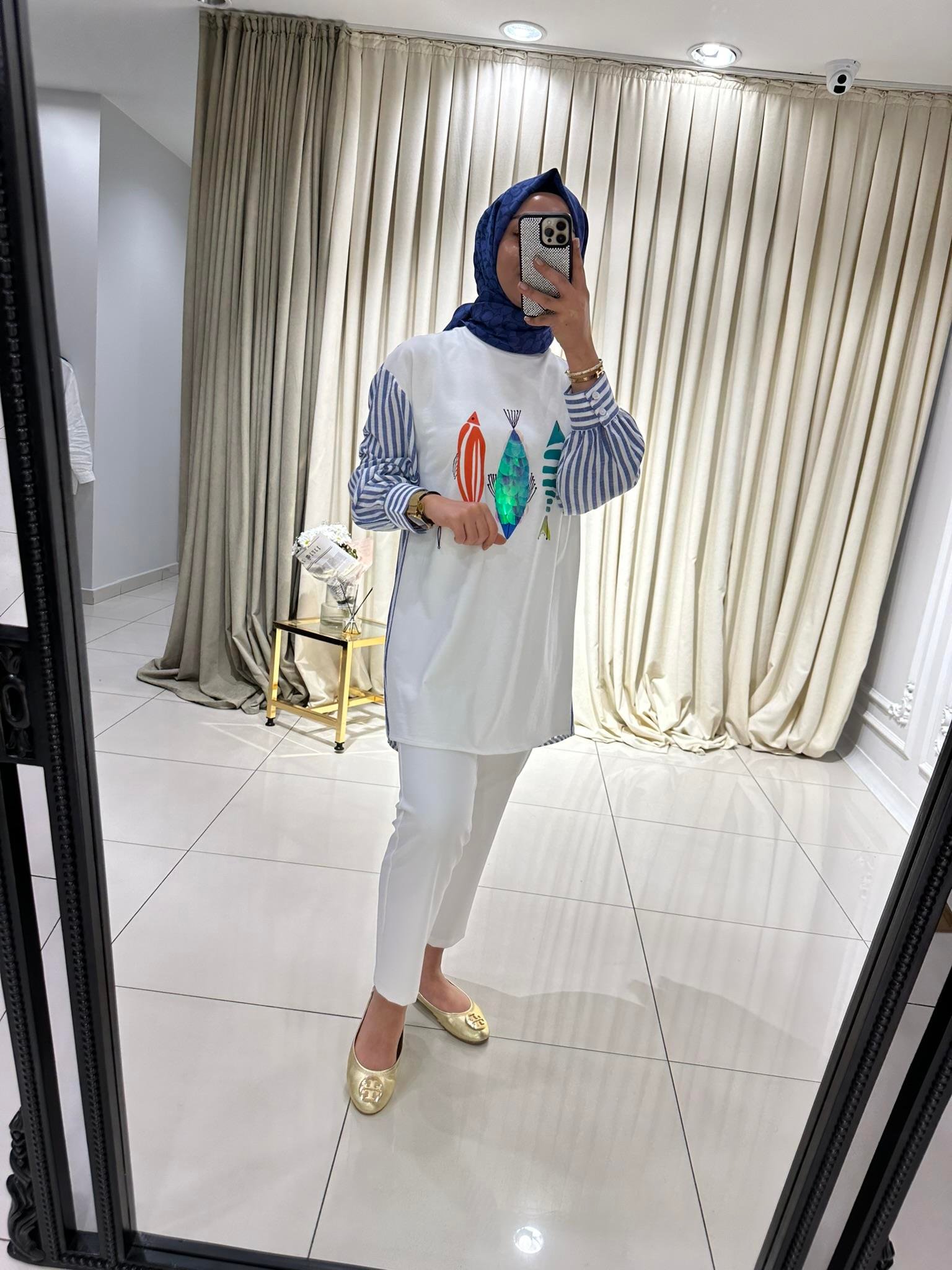 10435 Pullu balık model tunik  BEYAZ