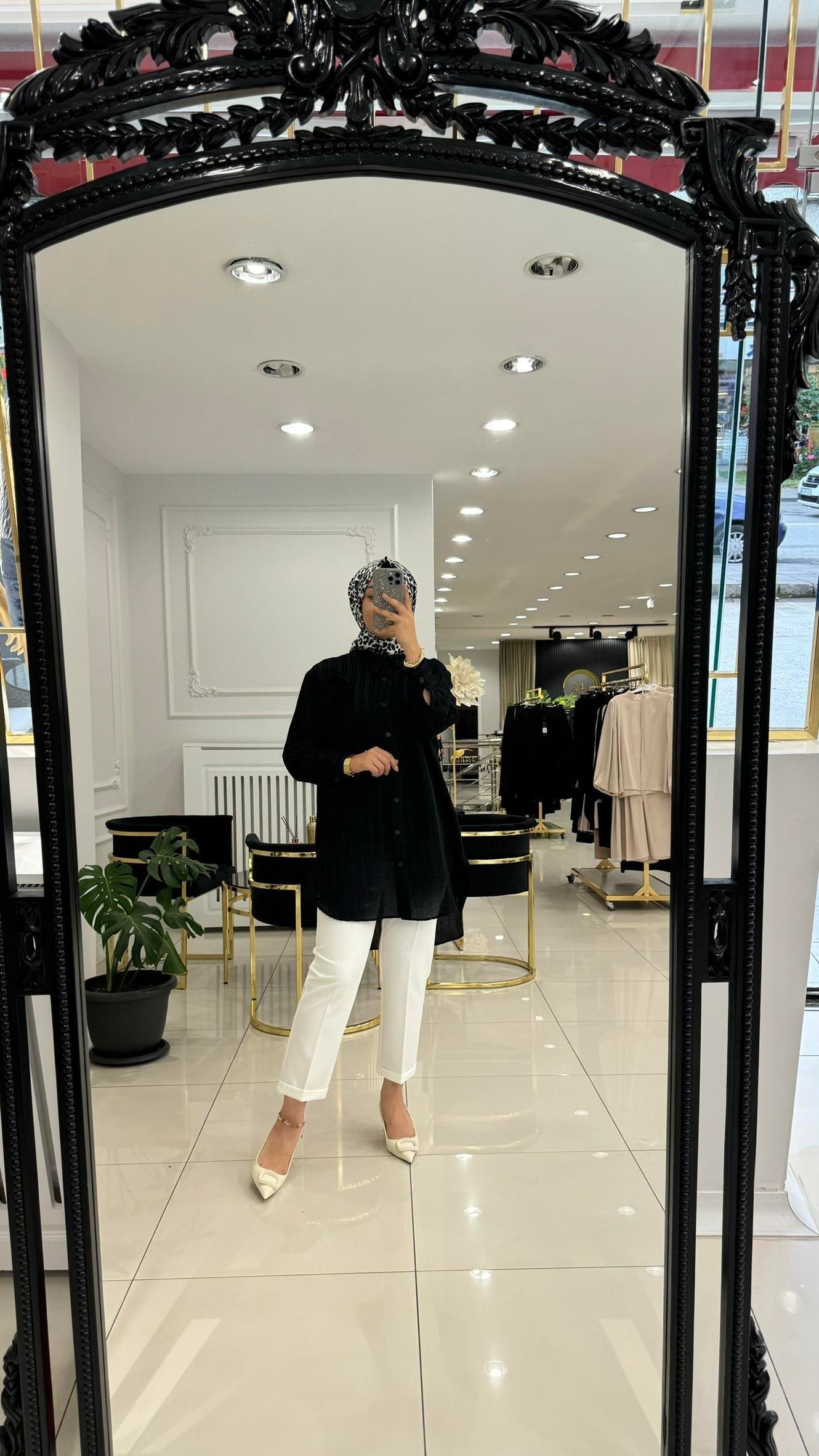 10513 Şerit gül gömlek