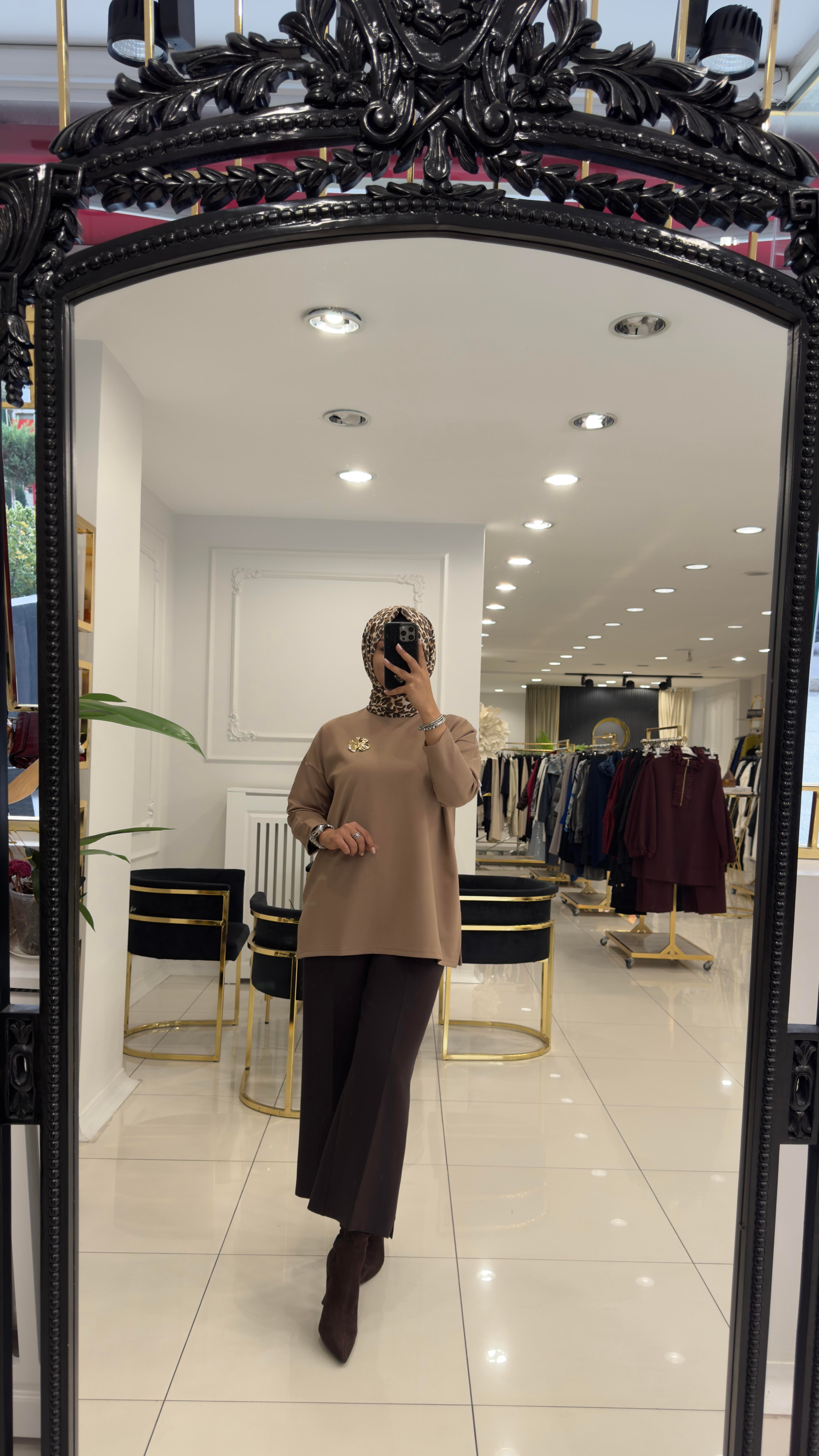 1548 Vega broşlu tunik-CAMEL