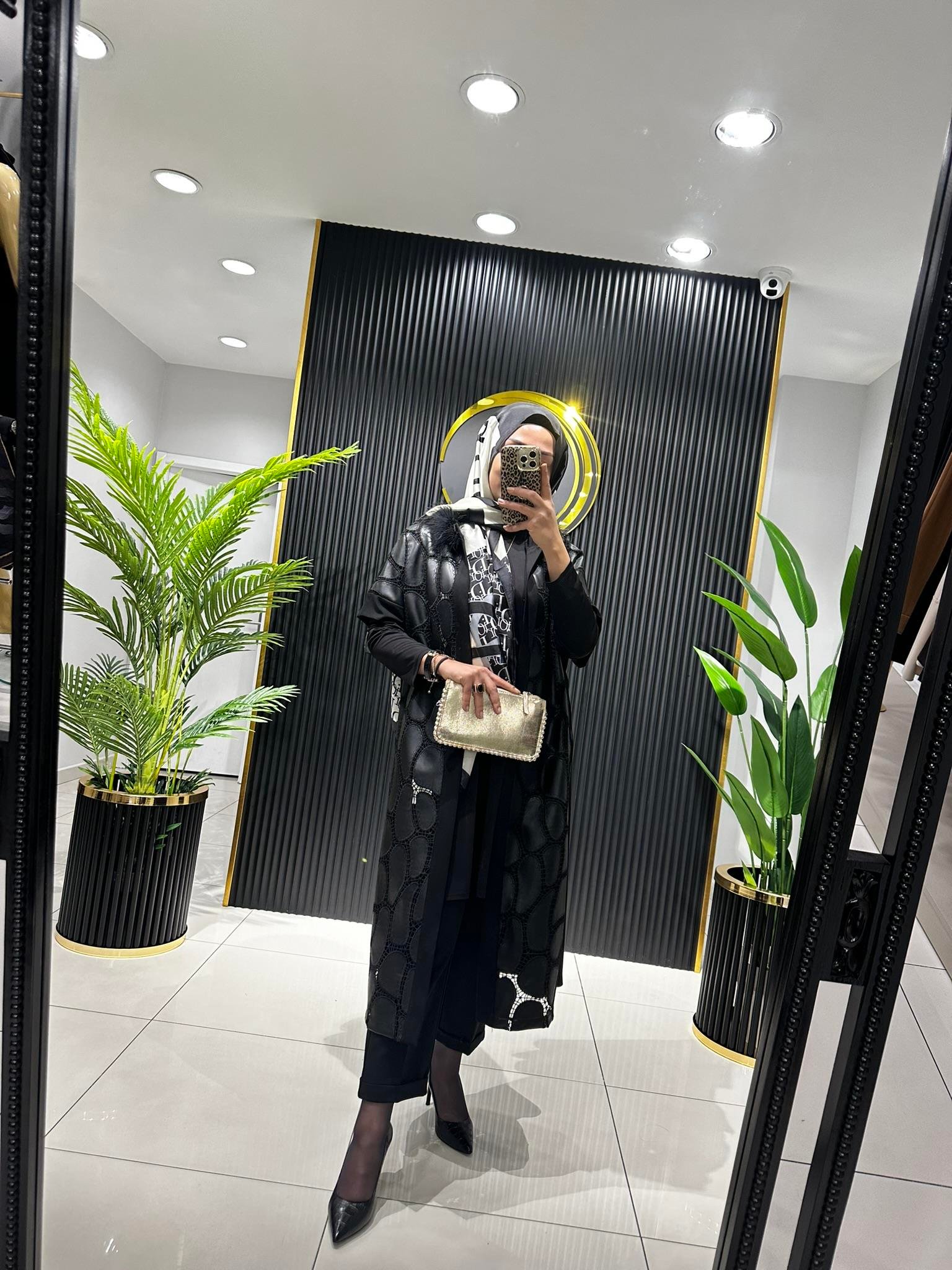 16-1081 PARÇA ÖRME DERİLİ YELEK  SİYAH