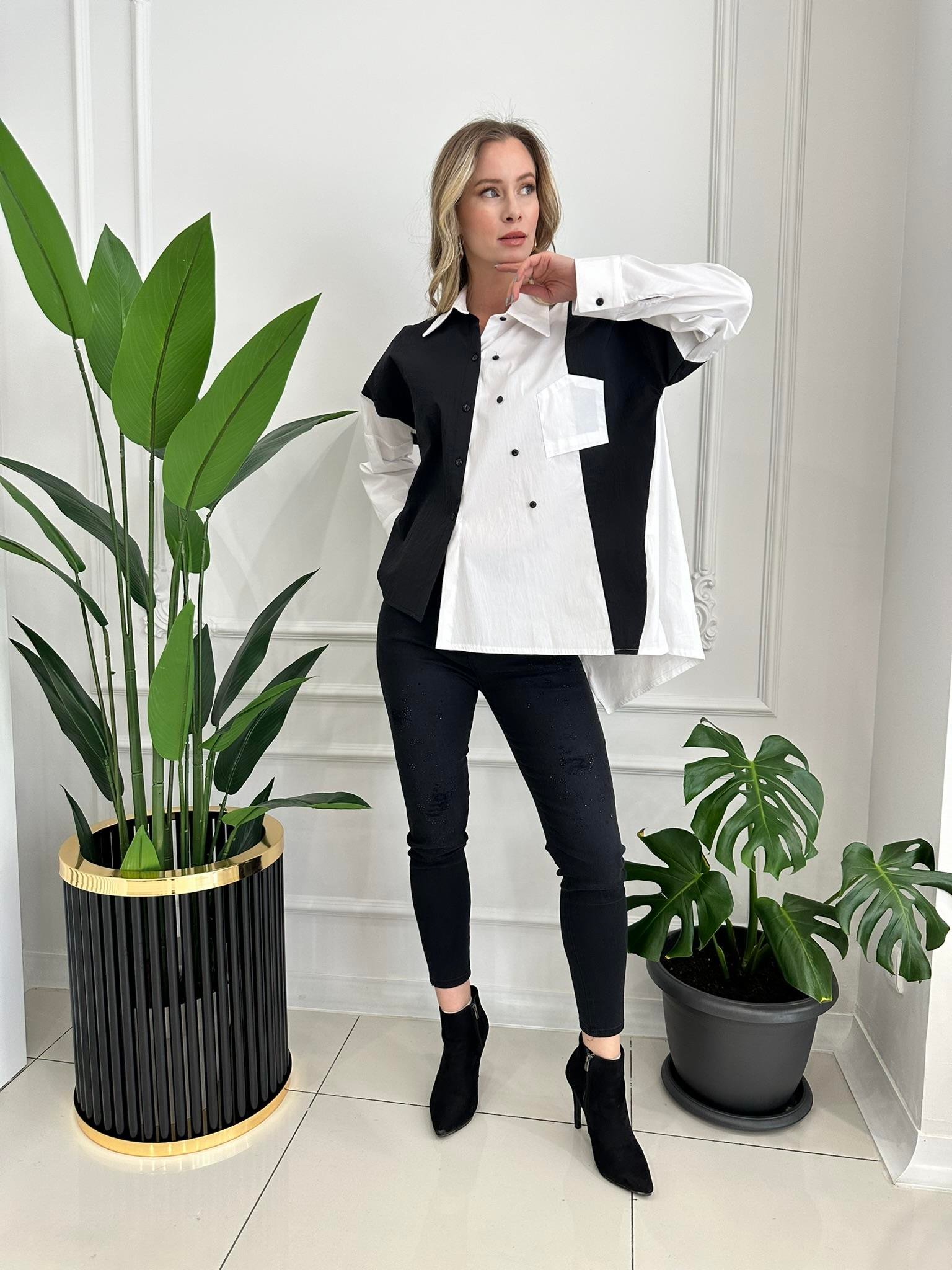 225634 GÖMLEKSİYAH-BEYAZ 