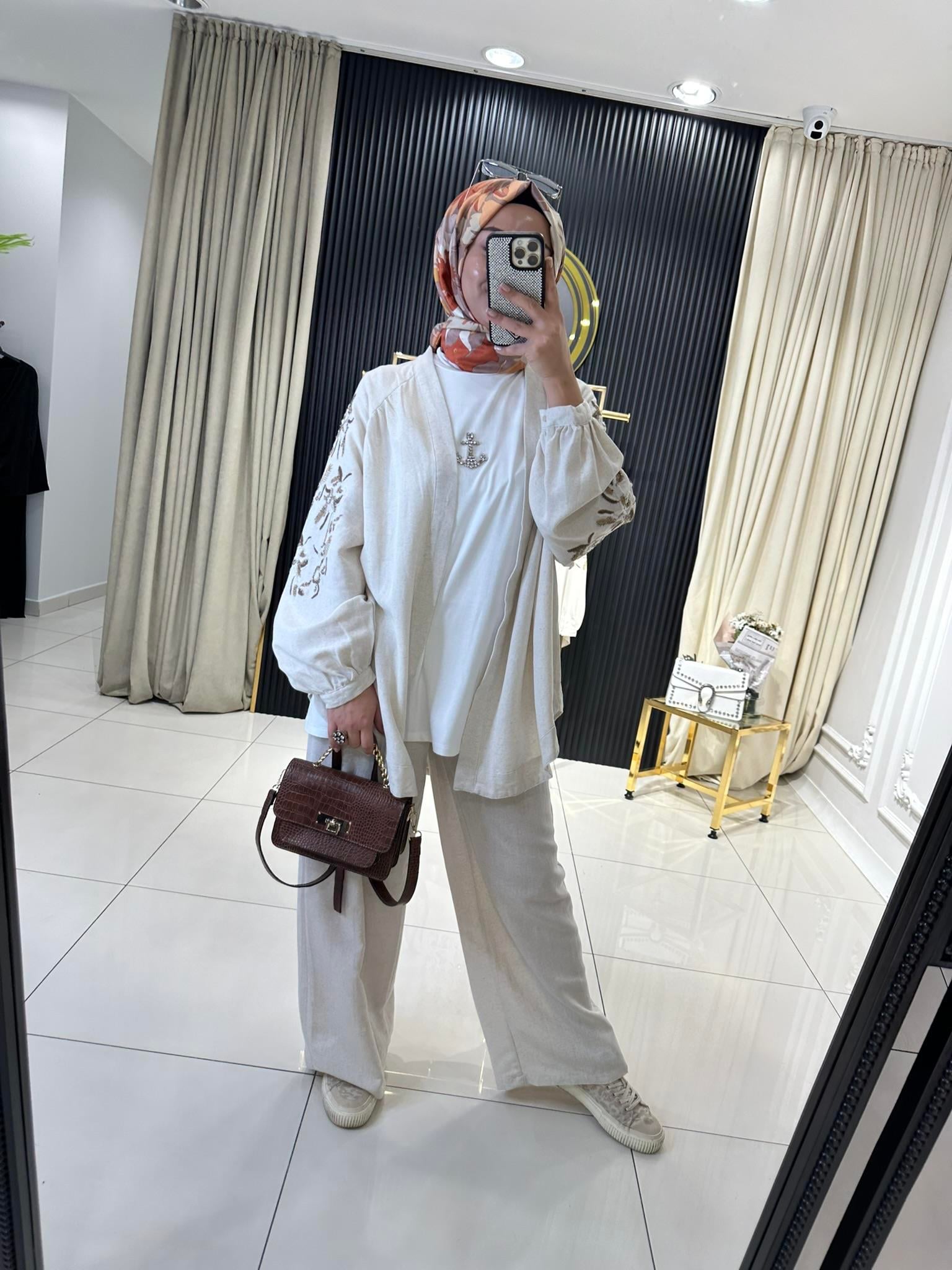 321014 İşlemeli kısa kimono  KREM