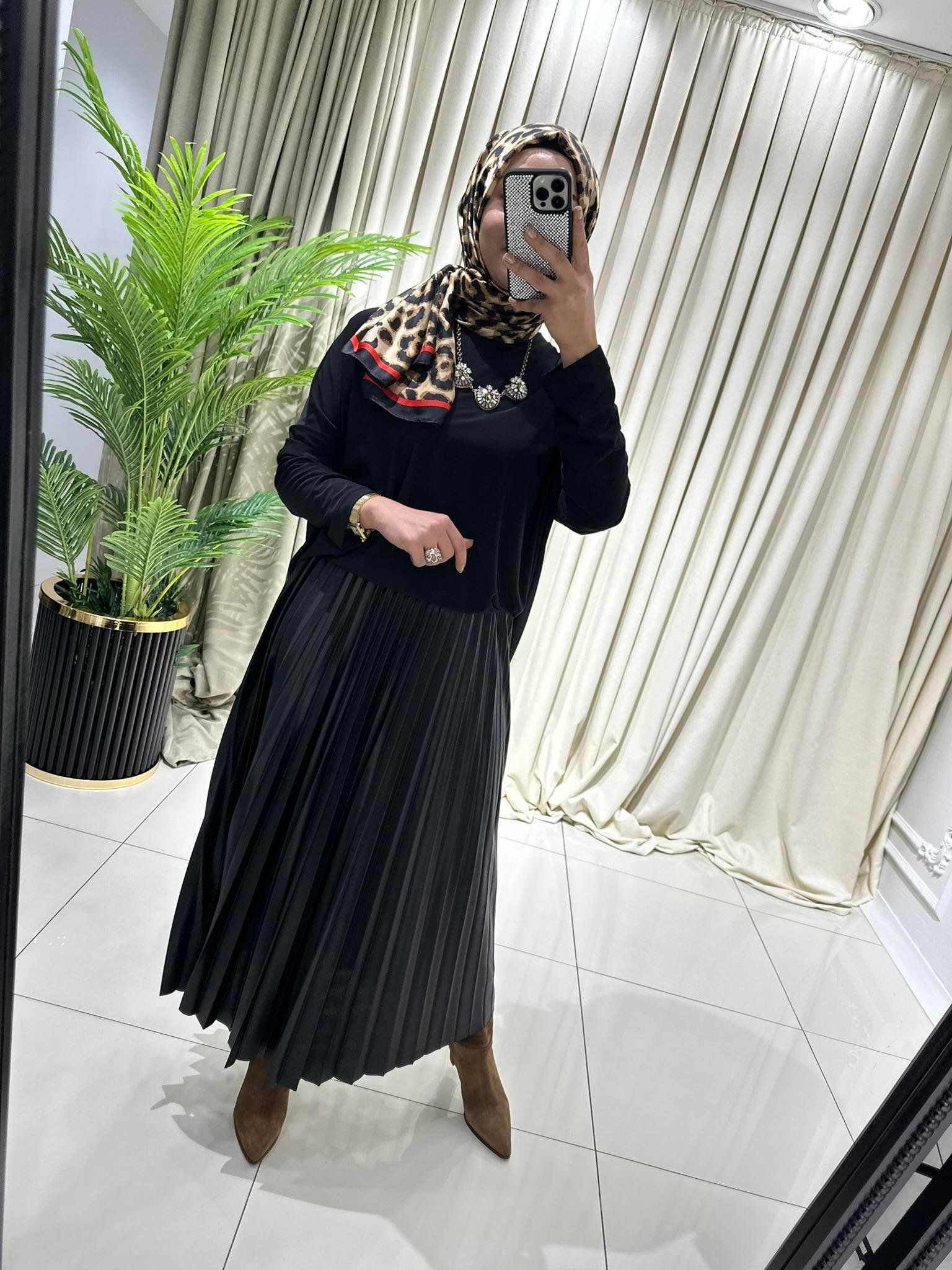 PLİSELİ ETEK SİYAH